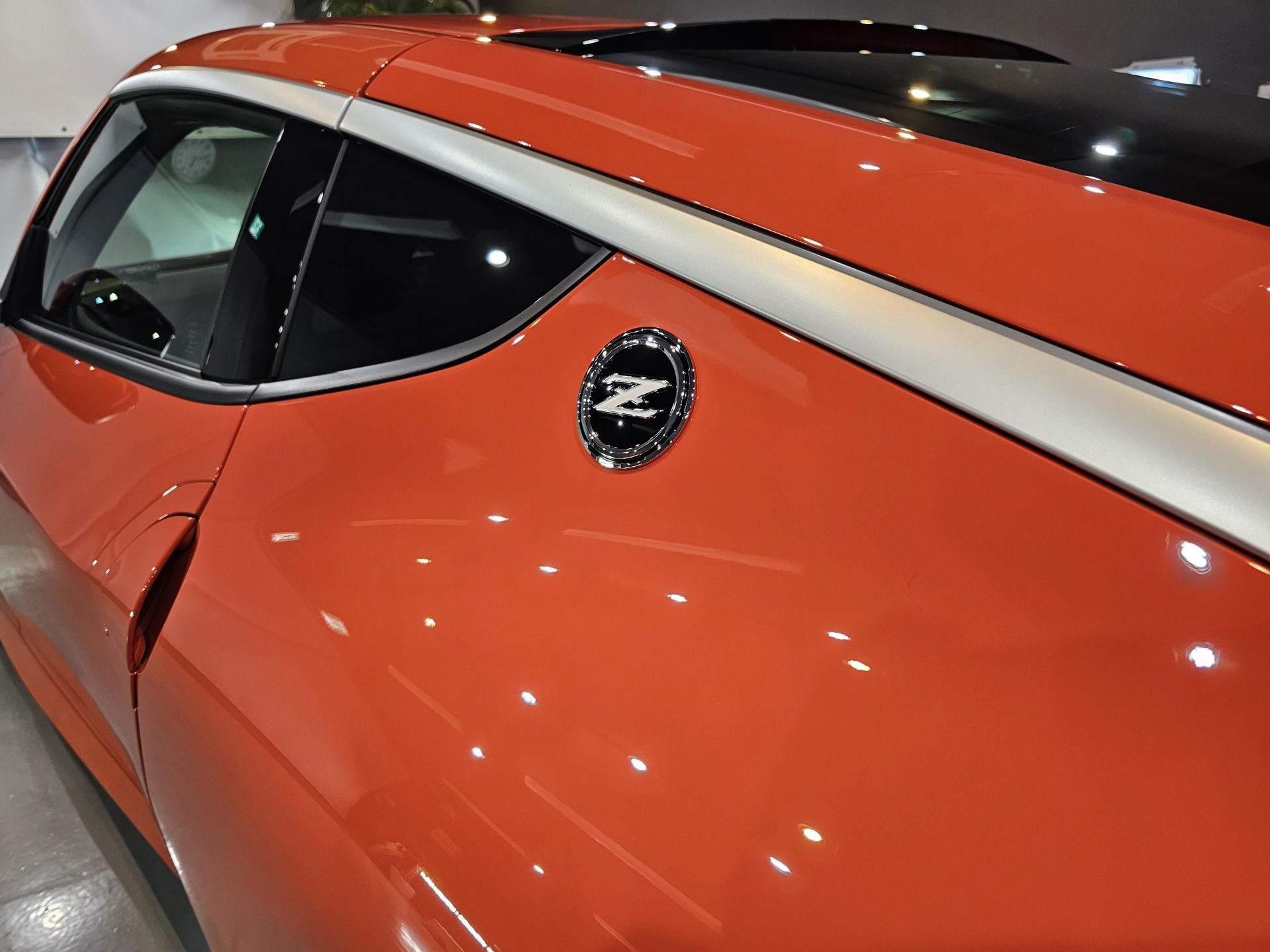 新型日産フェアレディZ 新車 オレンジ セラミックコーティング
