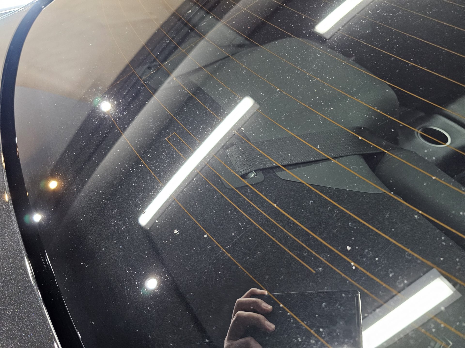 日産GTR R35 新車 窓ガラス花粉シミ