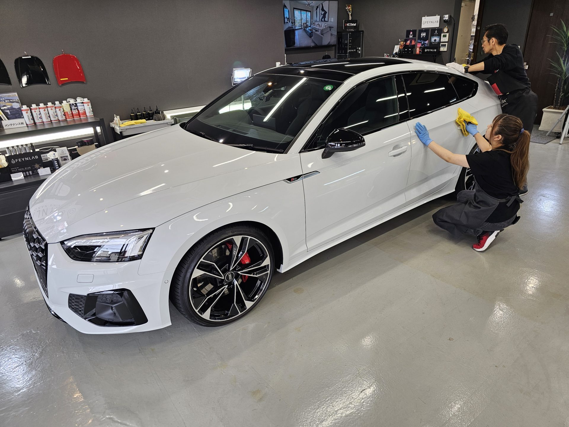 アウディS5スポーツバック 新車 洗車