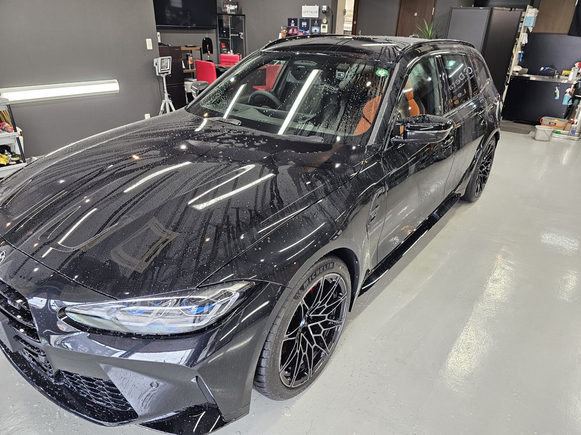 BMW M3ツーリング 新車 洗車