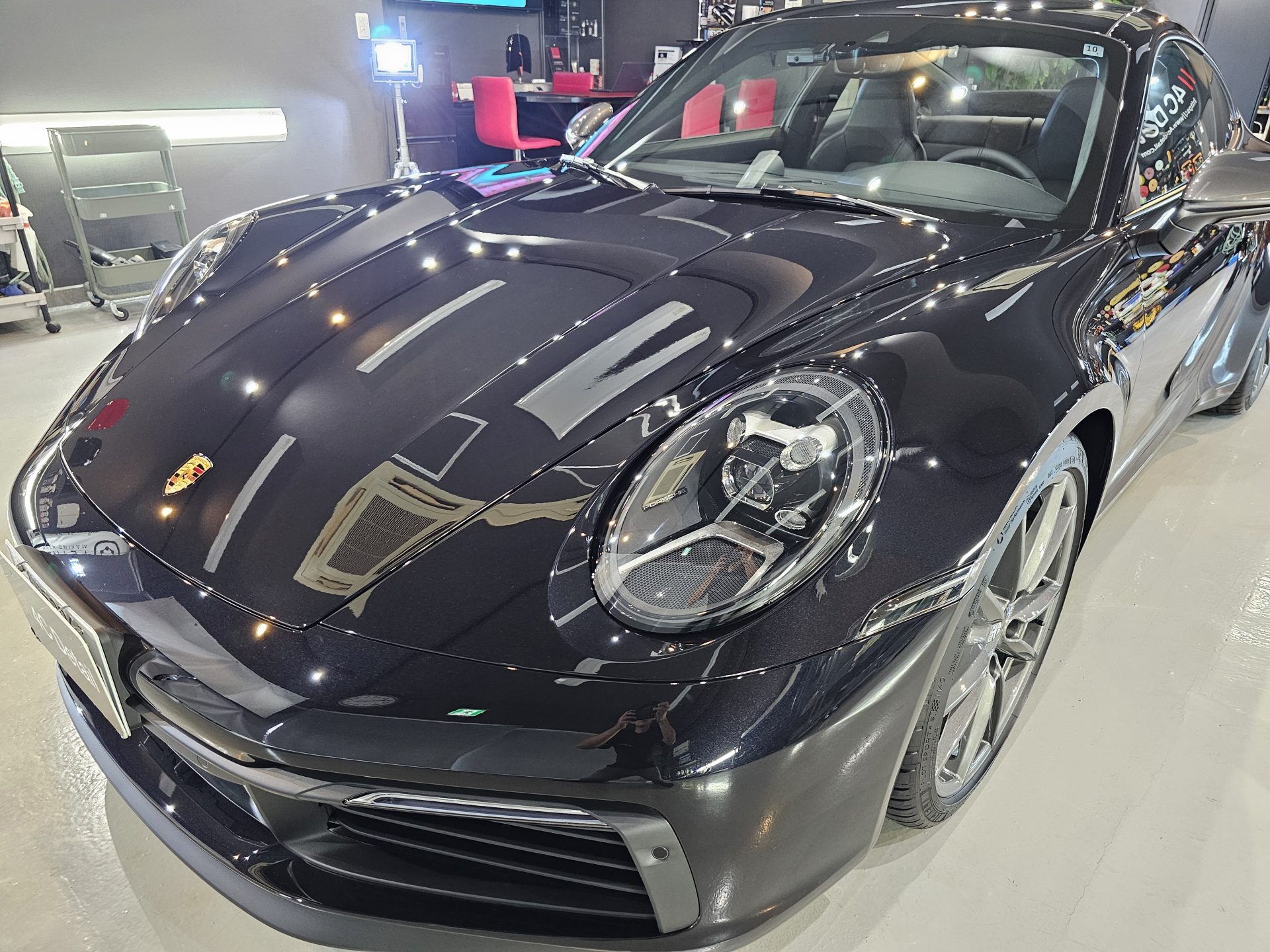 ポルシェ911カレラT(992.2)新車 FEYNLABヒールライト 艶