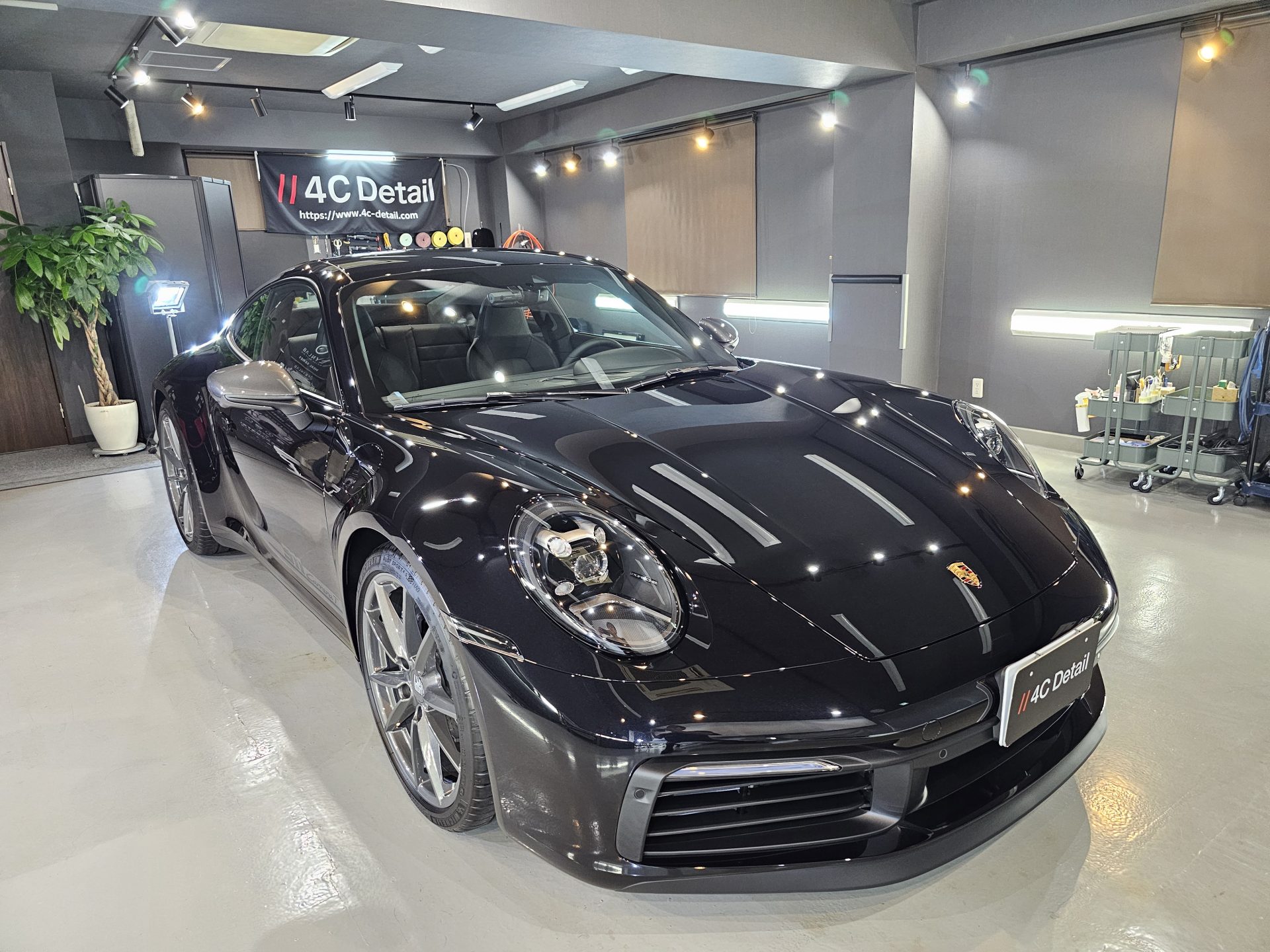 ポルシェ911カレラT(992.2)新車 FEYNLABヒールライトセラミックコーティング