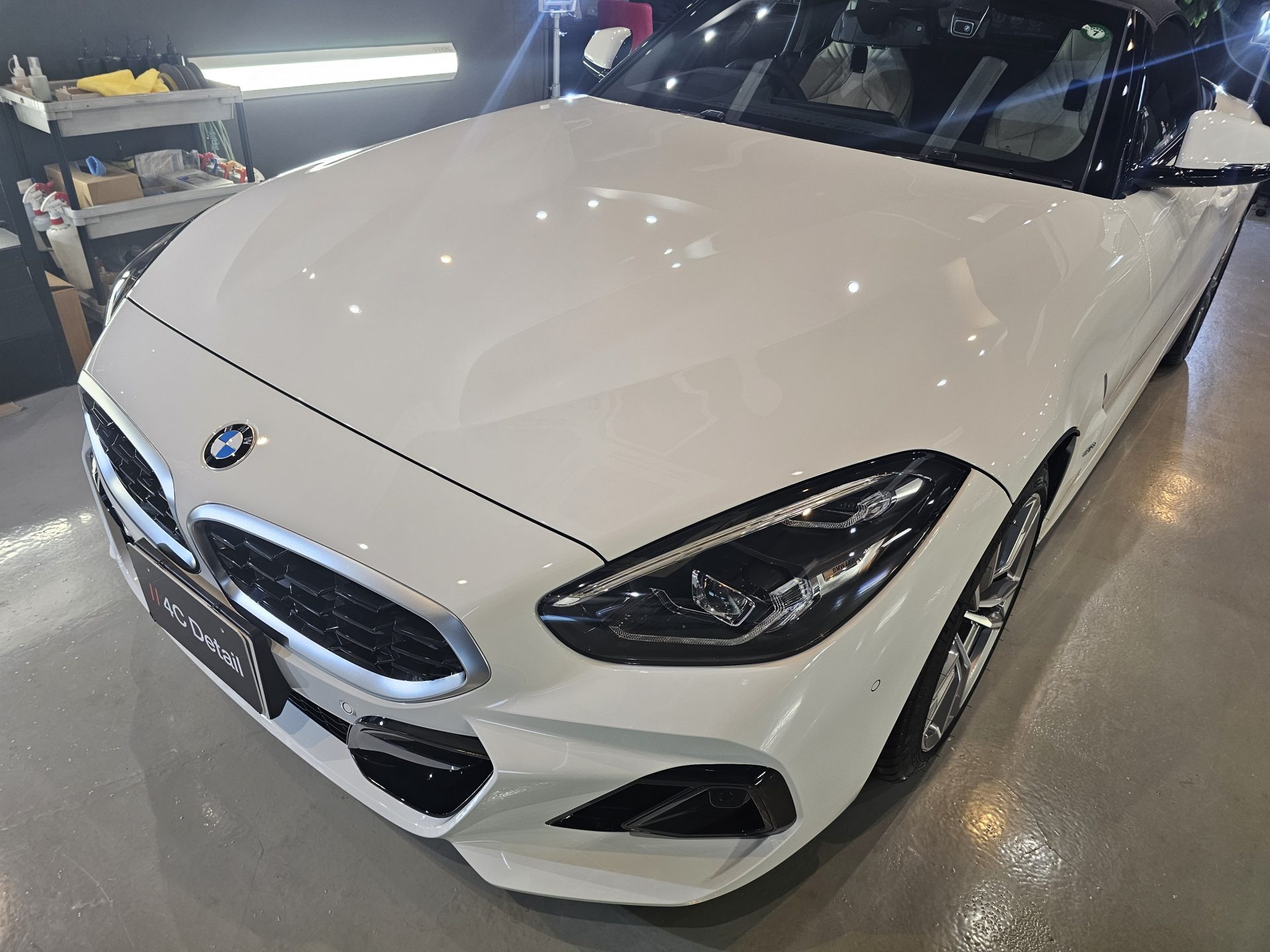 BMW Z4 (G29) 新車 4Cプレミアム艶