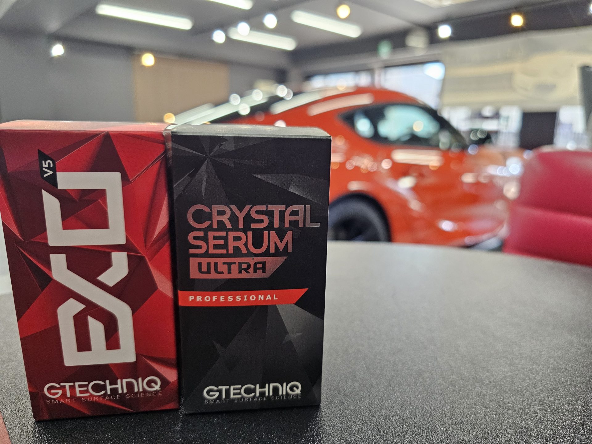 スープラプラズマオレンジ100エディション GTECHNIQ CRYSTALSERUM BLACK