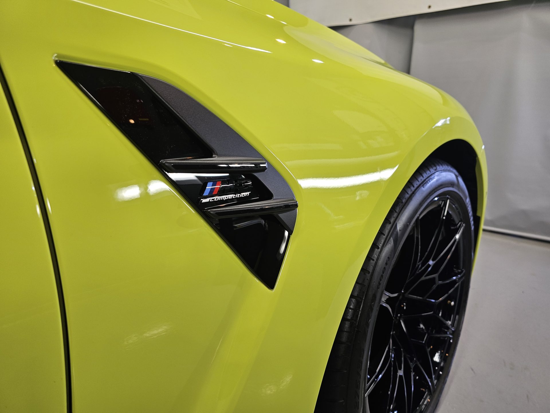 2021BMW M3コンペティション サンパウロイエロー セラミックボディコーティング専門店