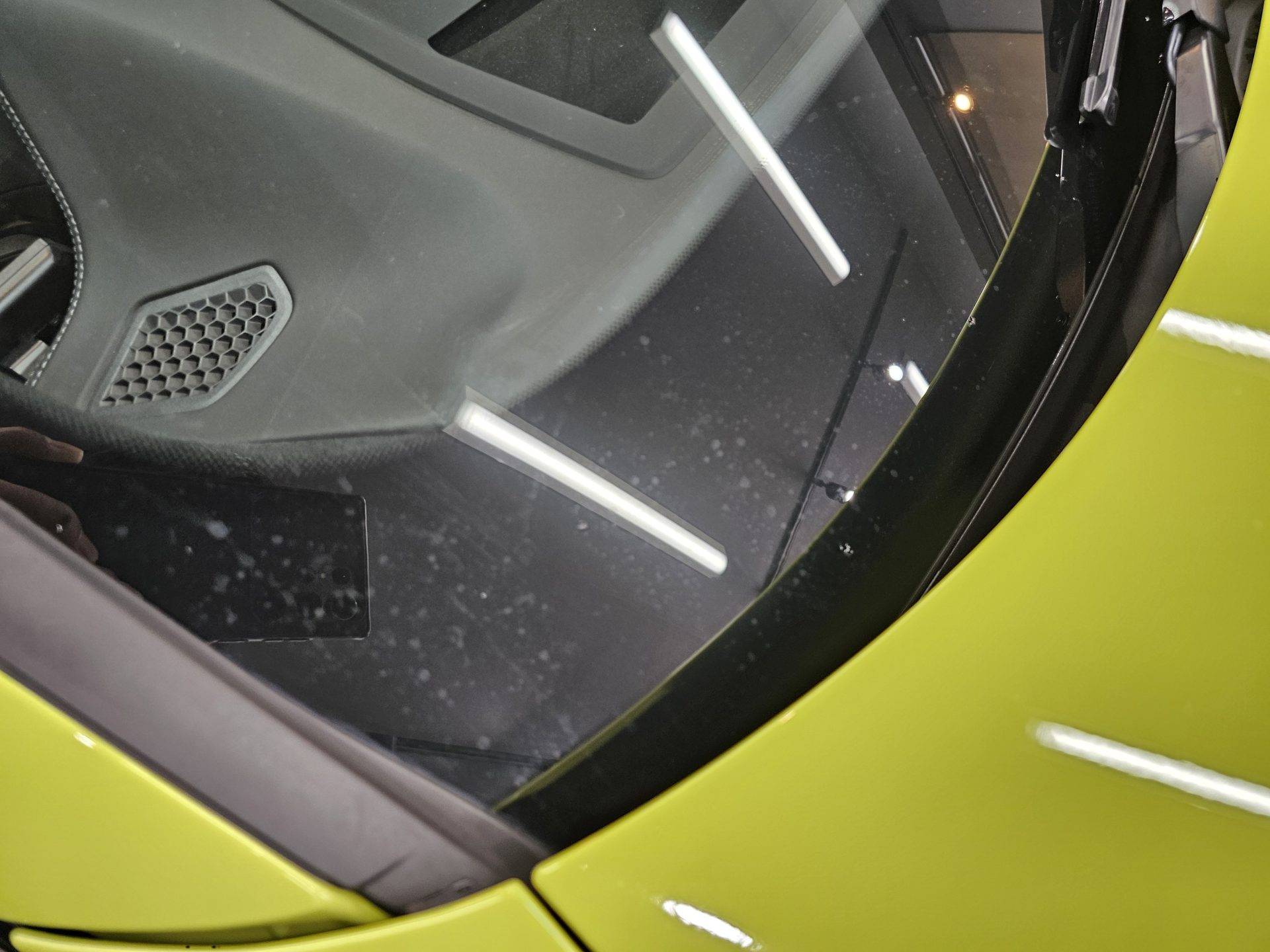 2021BMW M3コンペティション サンパウロイエロー フロントガラスシミ