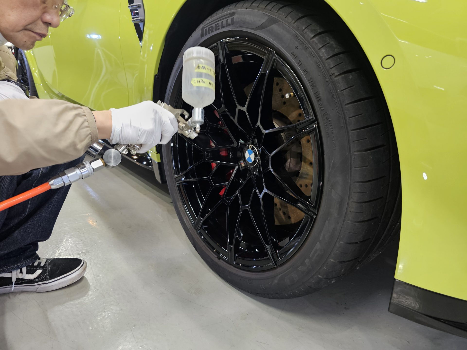 2021BMW M3コンペティション サンパウロイエロー ホイールコーティング 吹き付け