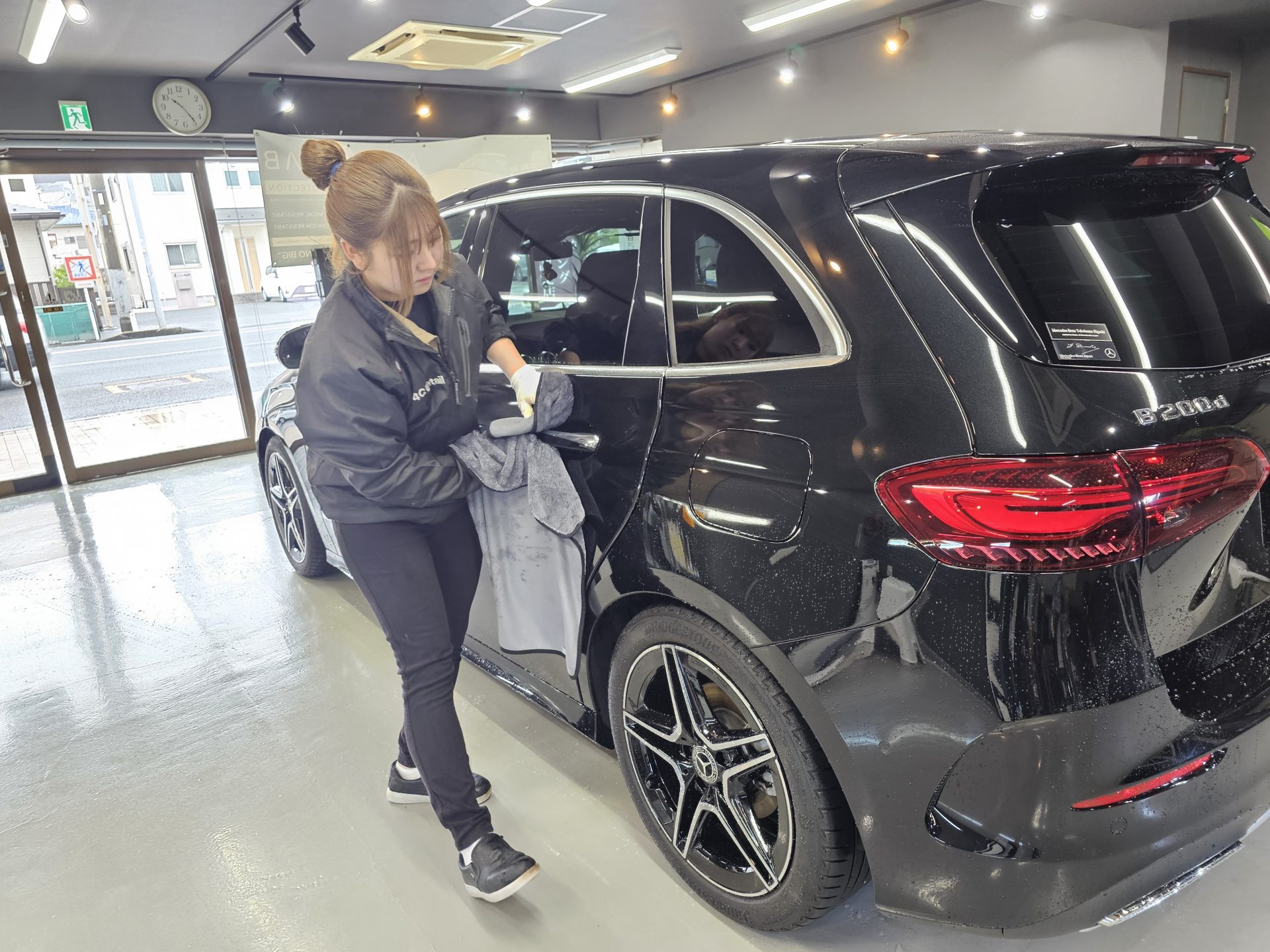 2023年式メルセデスベンツB200 洗車