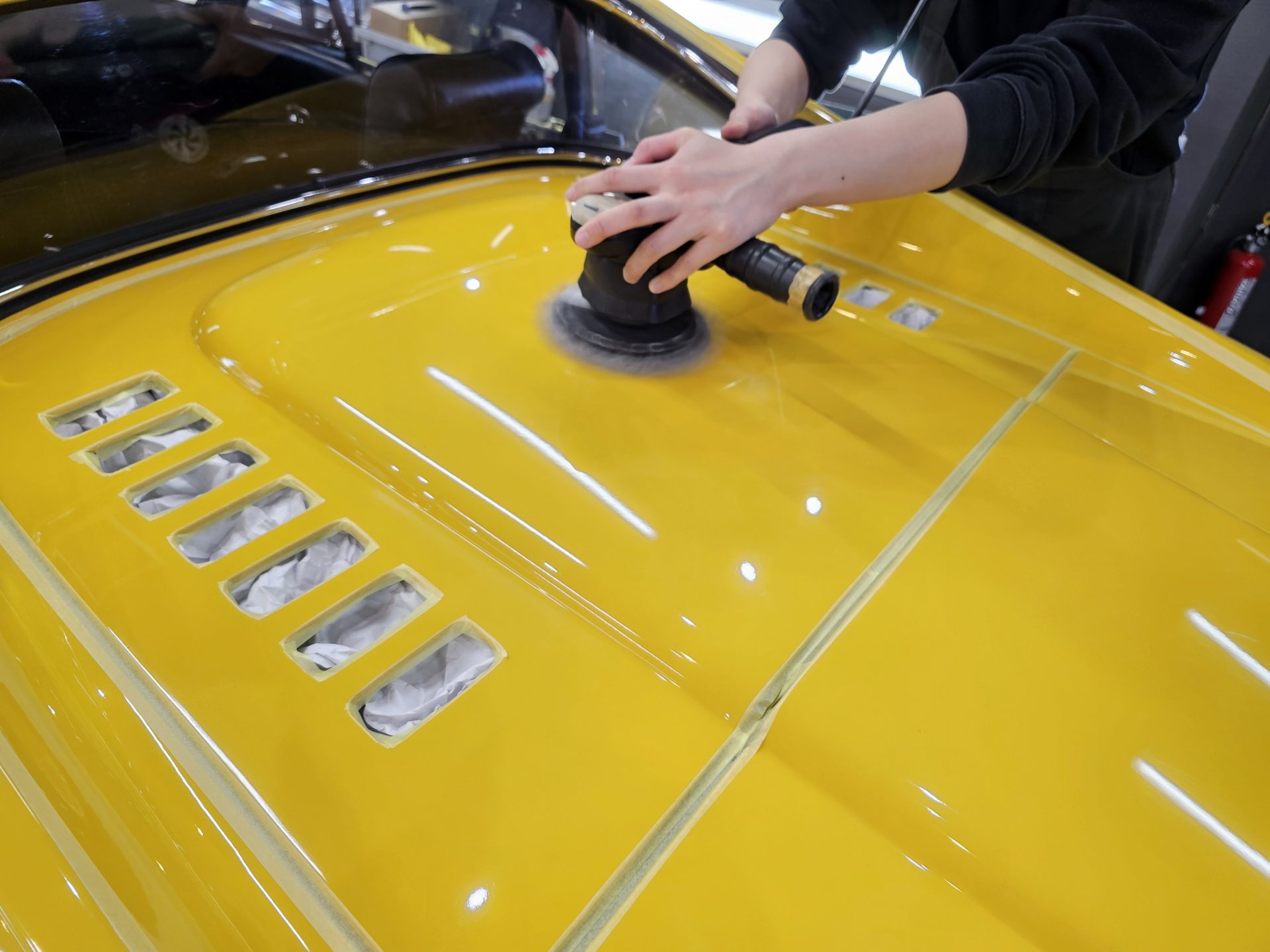 フェラーリディーノ246GT 研磨