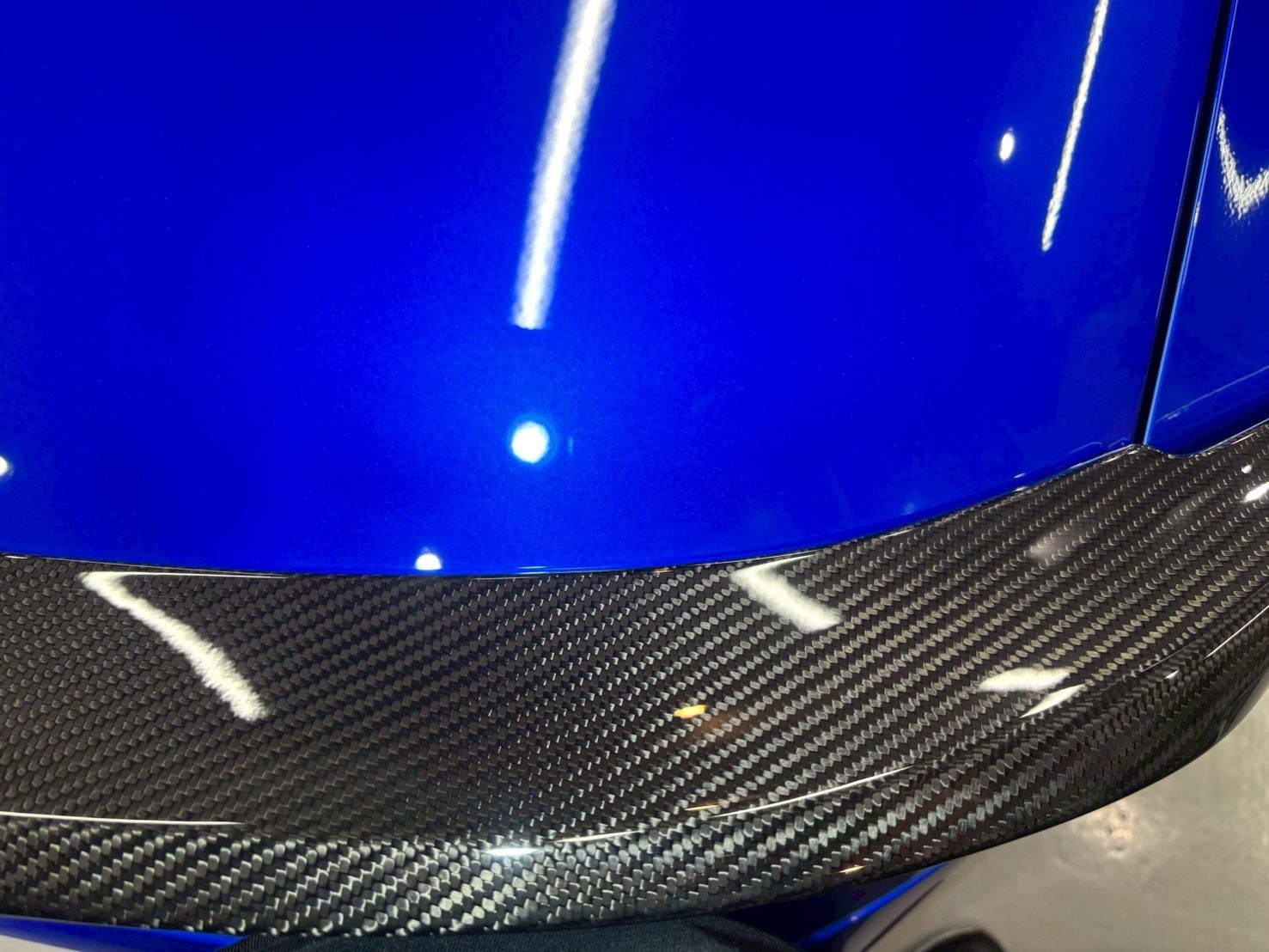 新車フェアレディZ ワンガンブルー バフ目除去