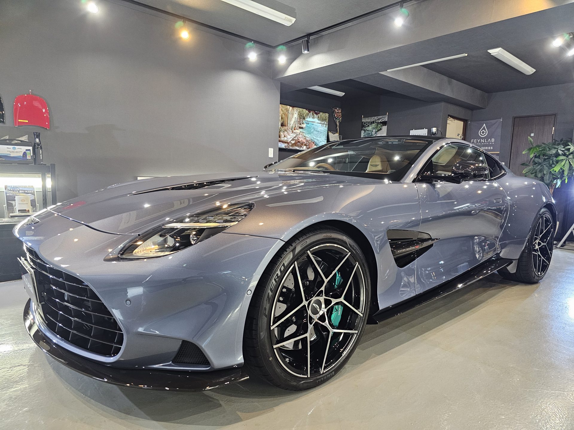 新車アストンマーティン・ヴァンキッシュ 最上級FEYNLABヒールプラスセラミックコーティングフル施工 横浜市内
