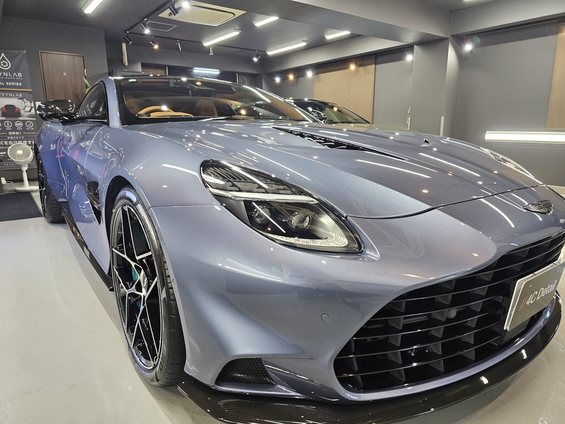 アストンマーティンヴァンキッシュ AstonMartin Vanquish 新車 FEYNLABヒールプラスセラミックコーティング