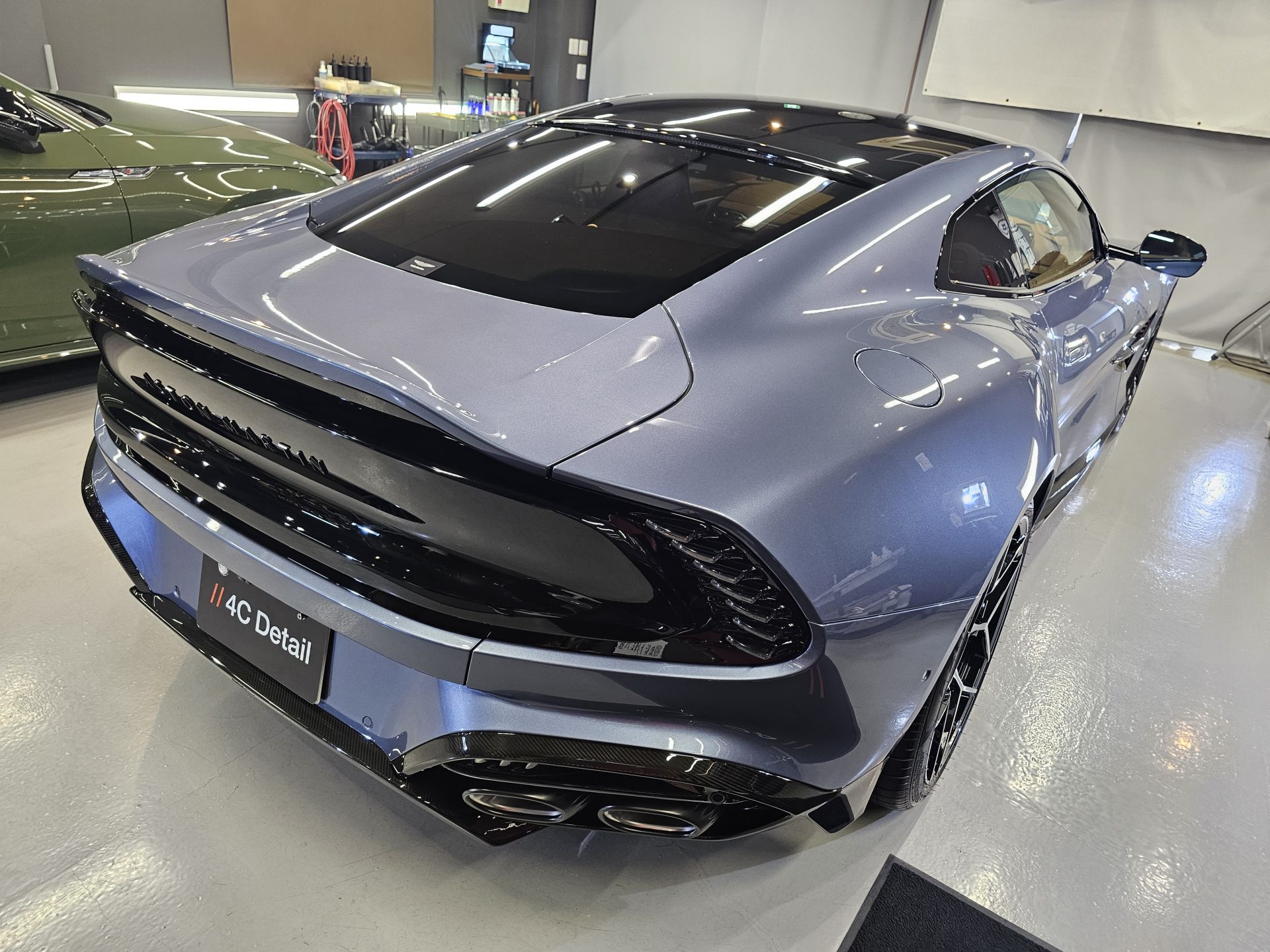 アストンマーティンヴァンキッシュ AstonMartin Vanquish 新車 FEYNLABヒールプラスセラミックコーティング自己修復