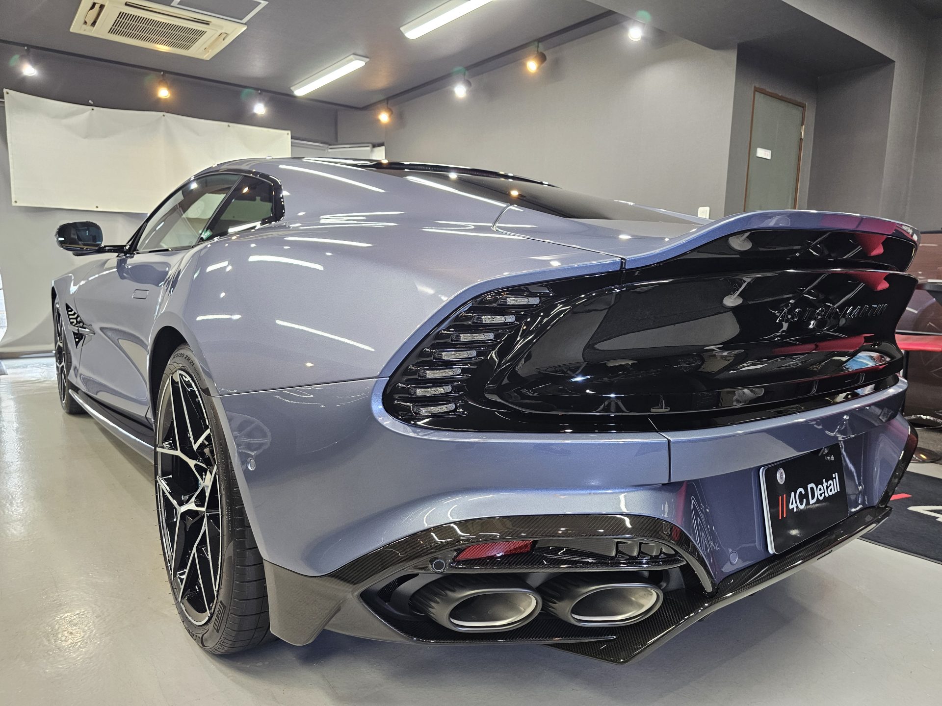 アストンマーティンヴァンキッシュ AstonMartin Vanquish 新車 FEYNLABヒールプラス自己修復