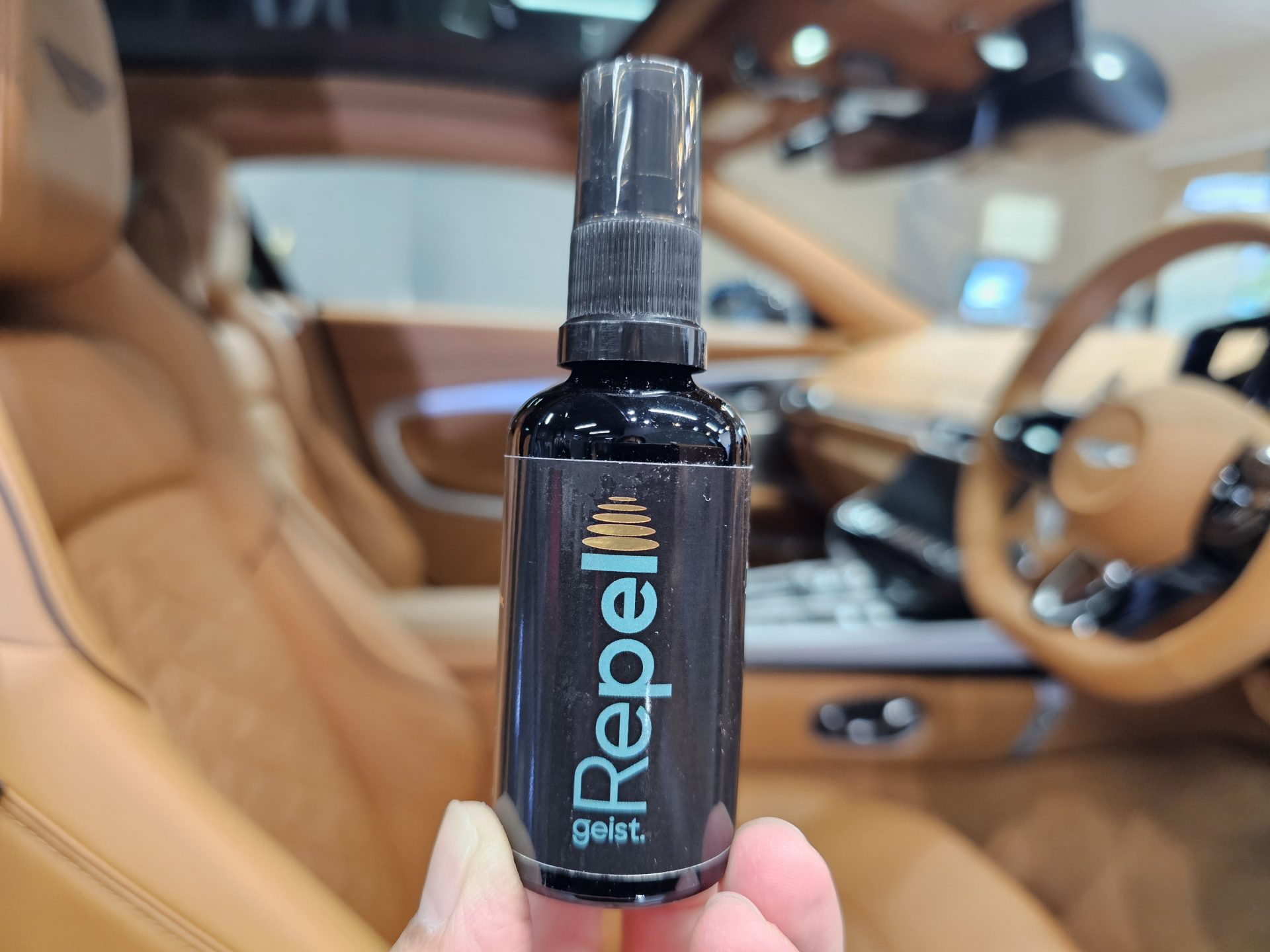 アストンマーティンヴァンキッシュ AstonMartin Vanquish 新車 repel geist
