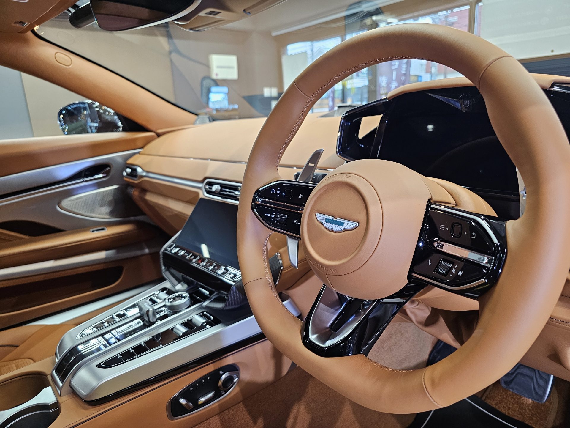 アストンマーティンヴァンキッシュ AstonMartin Vanquish 新車 repel geistレザーコーティング