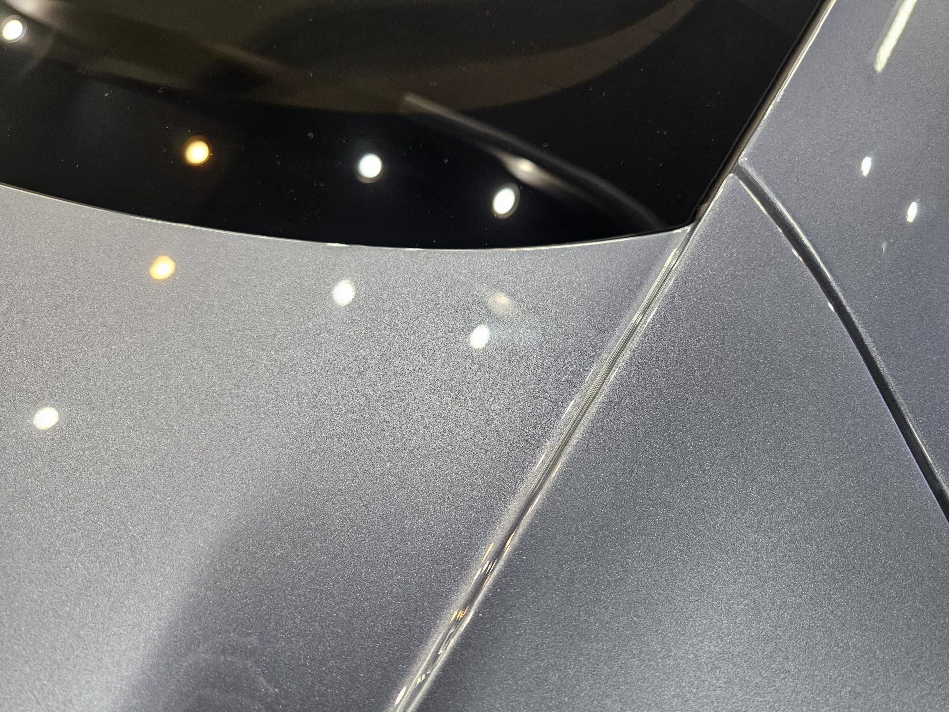 アストンマーティンヴァンキッシュ AstonMartin Vanquish 新車 バフ目磨き傷