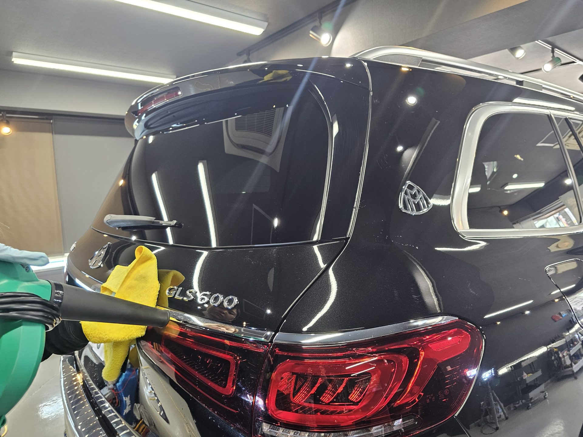 マイバッハGLS600 洗車ブロー