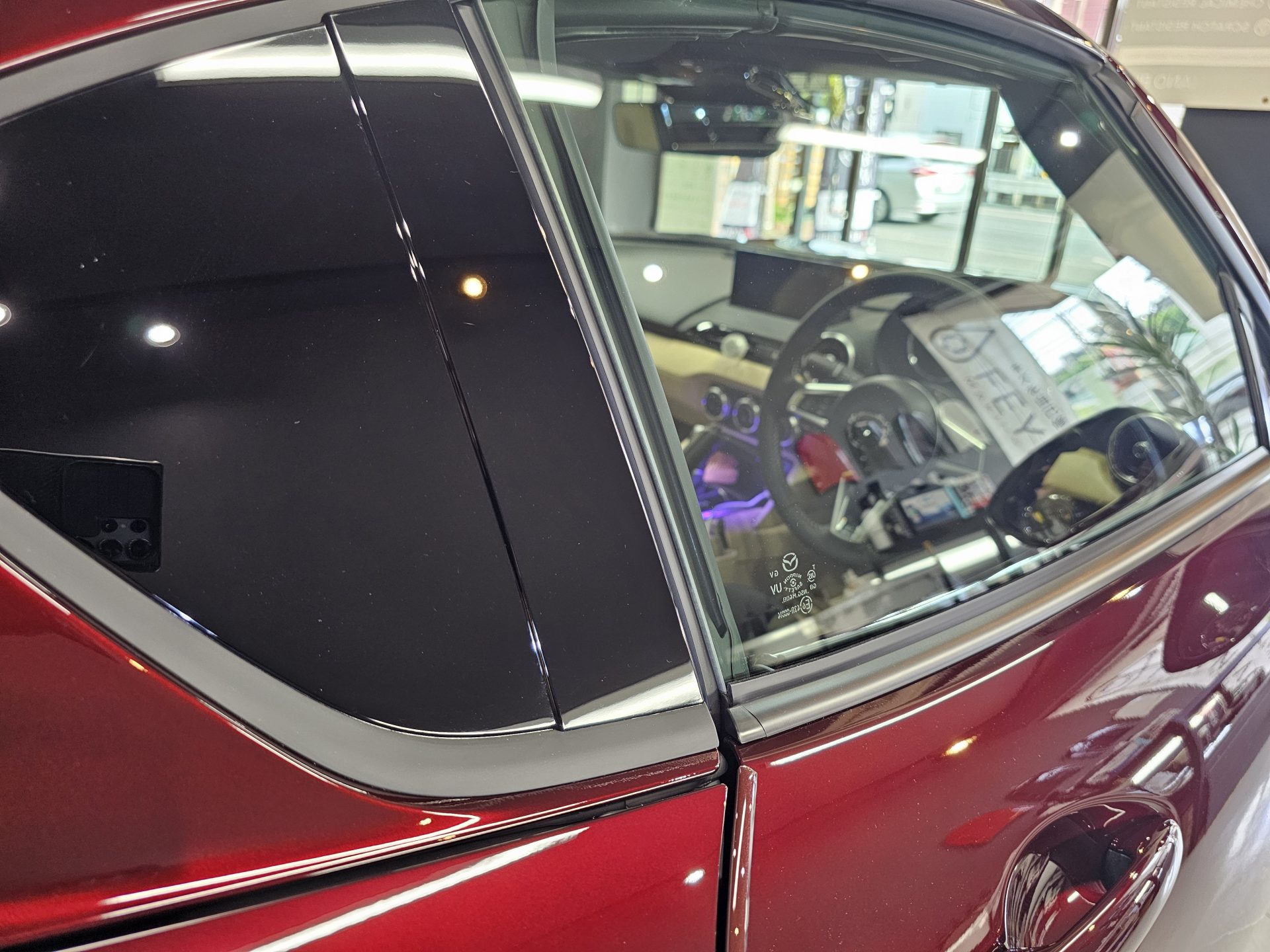 マツダロードスターRF 35周年記念車 アーティザンレッドプレミアムメタリック ピアノブラック薄傷除去