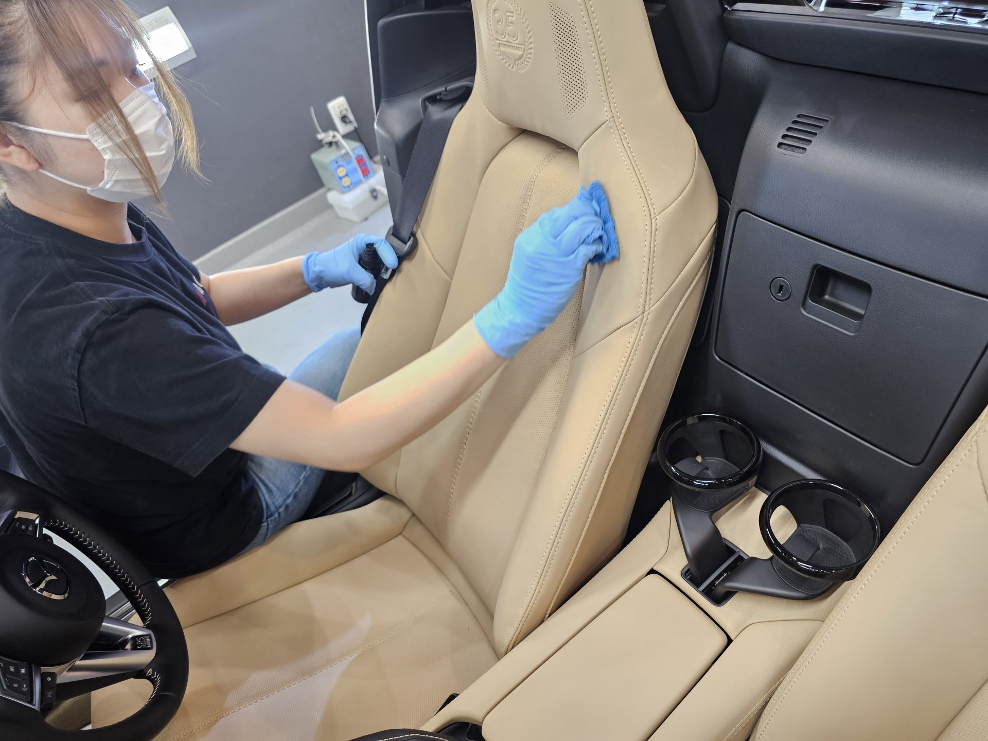マツダロードスターRF 35周年記念車 アーティザンレッドプレミアムメタリック レザーシートコーティング