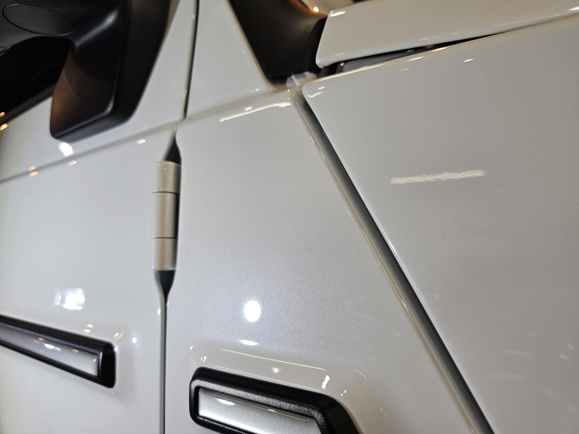 メルセデスベンツG450d 新車 シミ修正