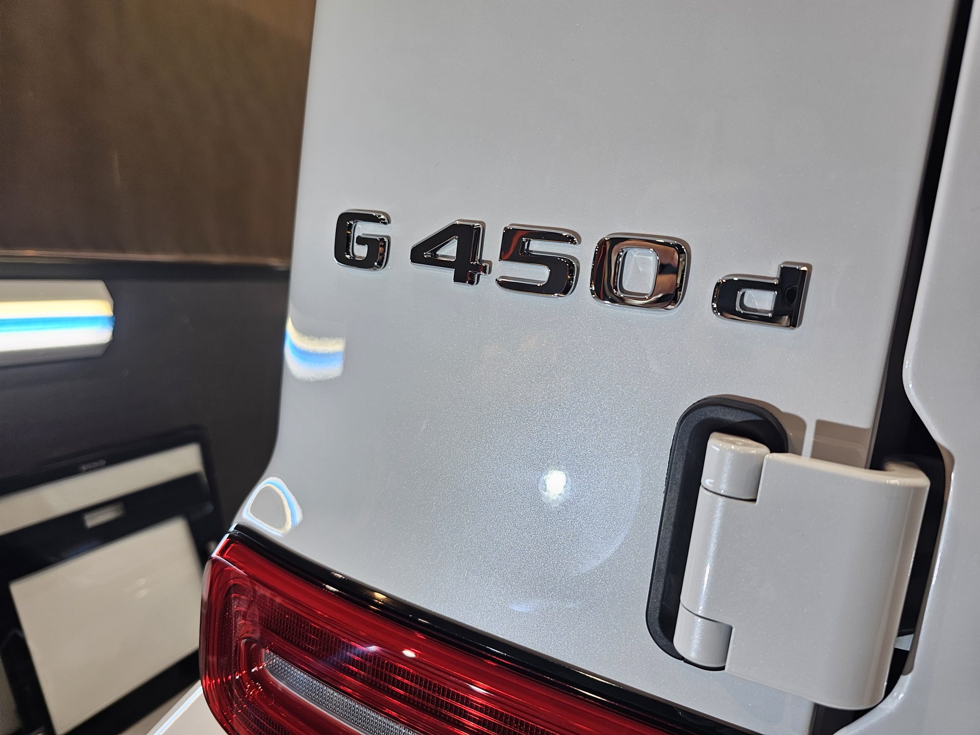 メルセデスベンツG450d 新車 バフ目