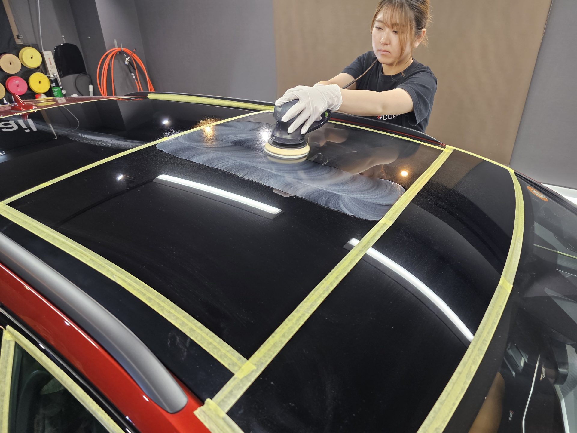 アウディRS6アバント 新車 ガラスルーフ磨き