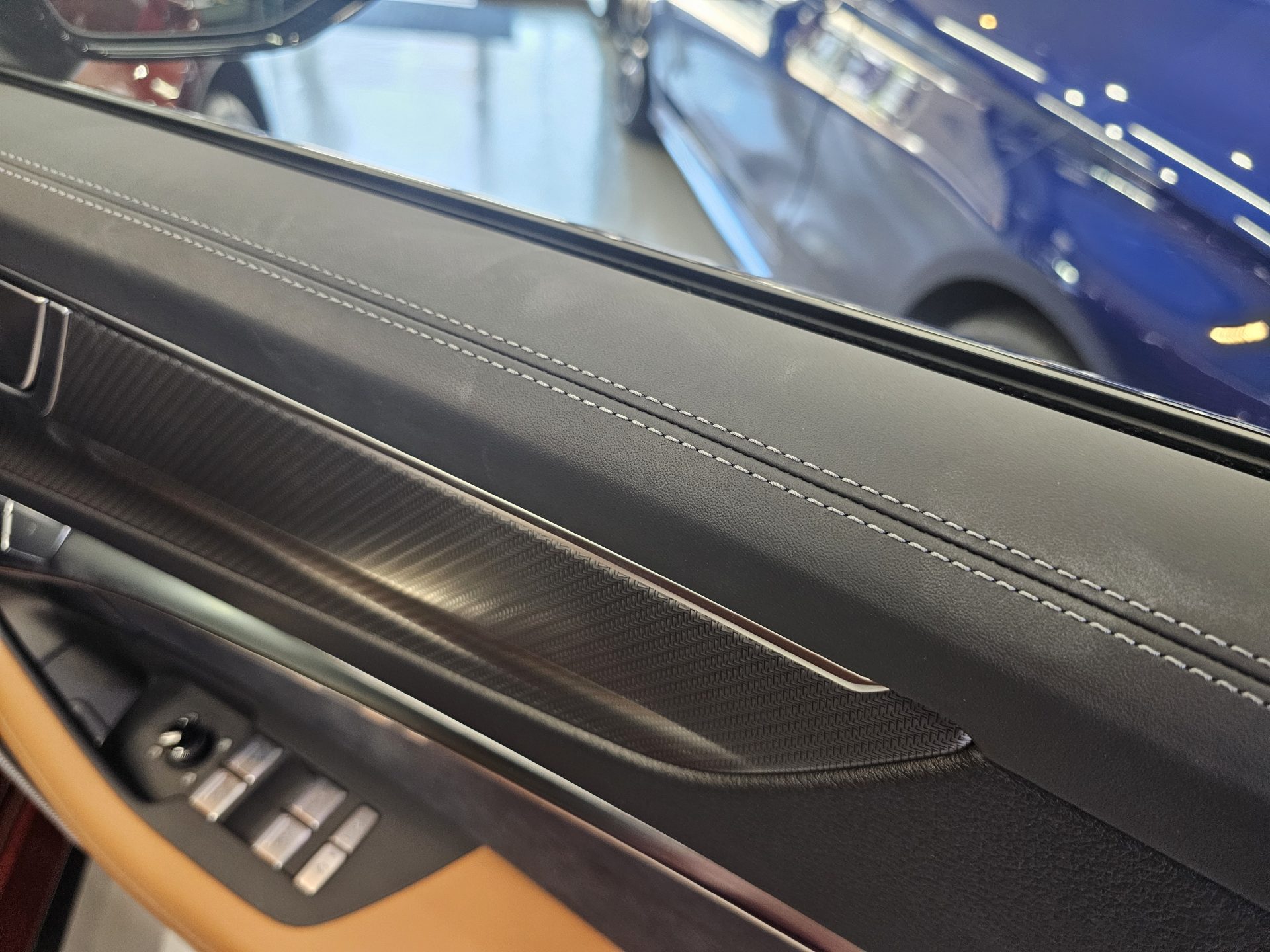 アウディRS6アバント 新車 レザー汚れ