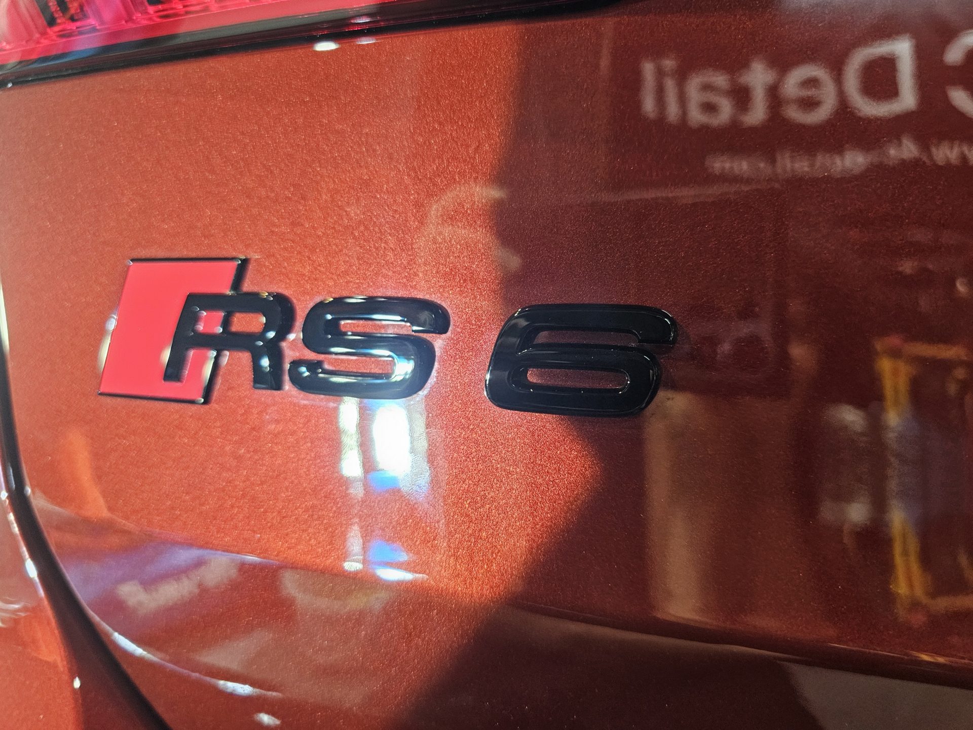 アウディRS6アバント 新車 仕上げ剤残り