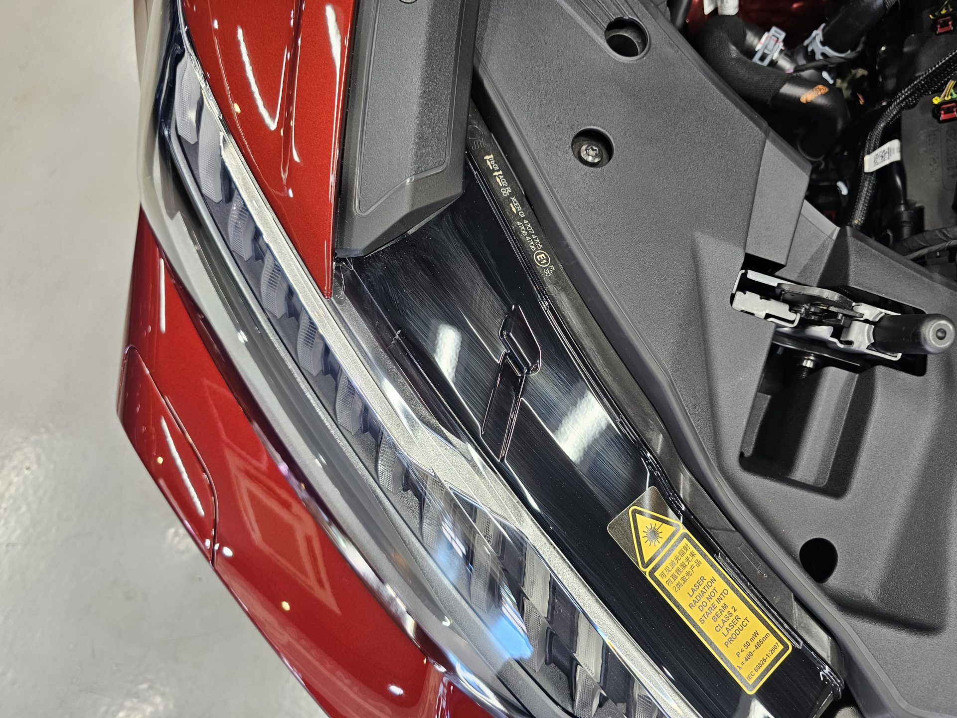 アウディRS6アバント 新車 内側汚れ
