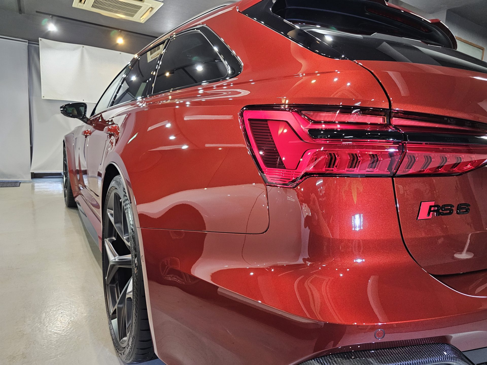 アウディRS6アバント 新車 磨き職人セラミックコーティング