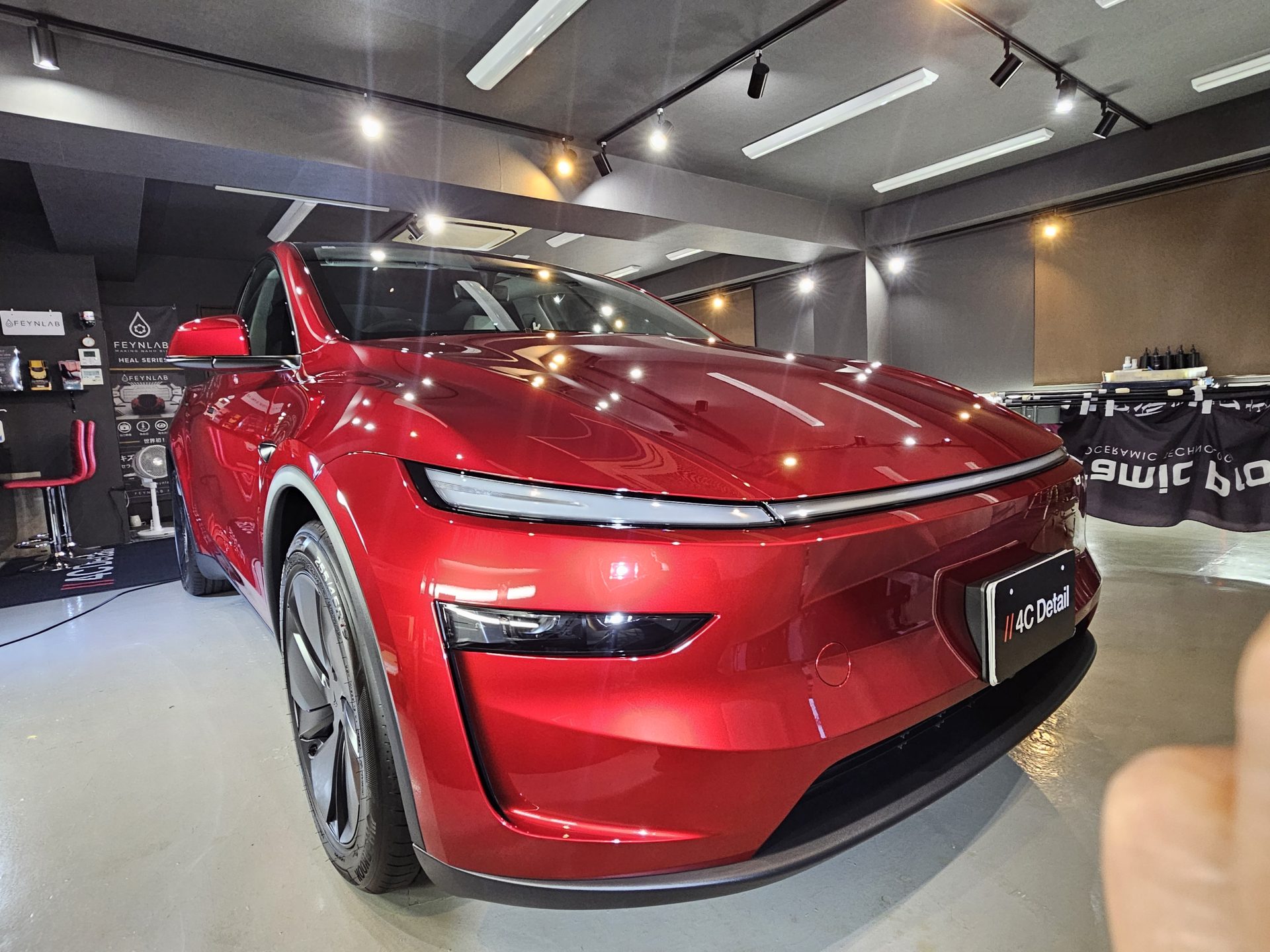 TESLAモデルYジュニパー ウルトラレッド FEYNLABヒールプラスセラミックコーティング 自己修復機能