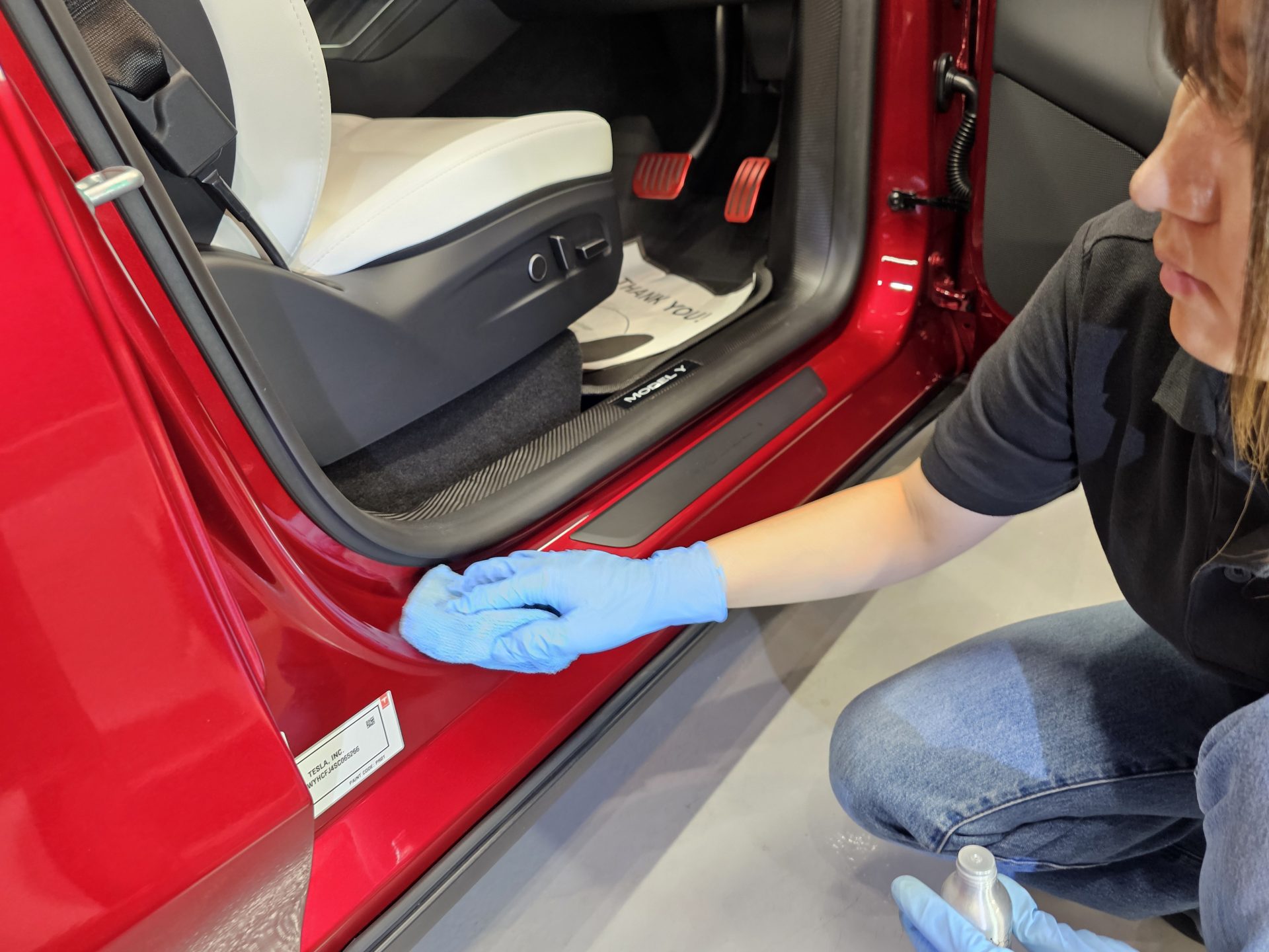 TESLAモデルYジュニパー ウルトラレッド ドア内側コーティング