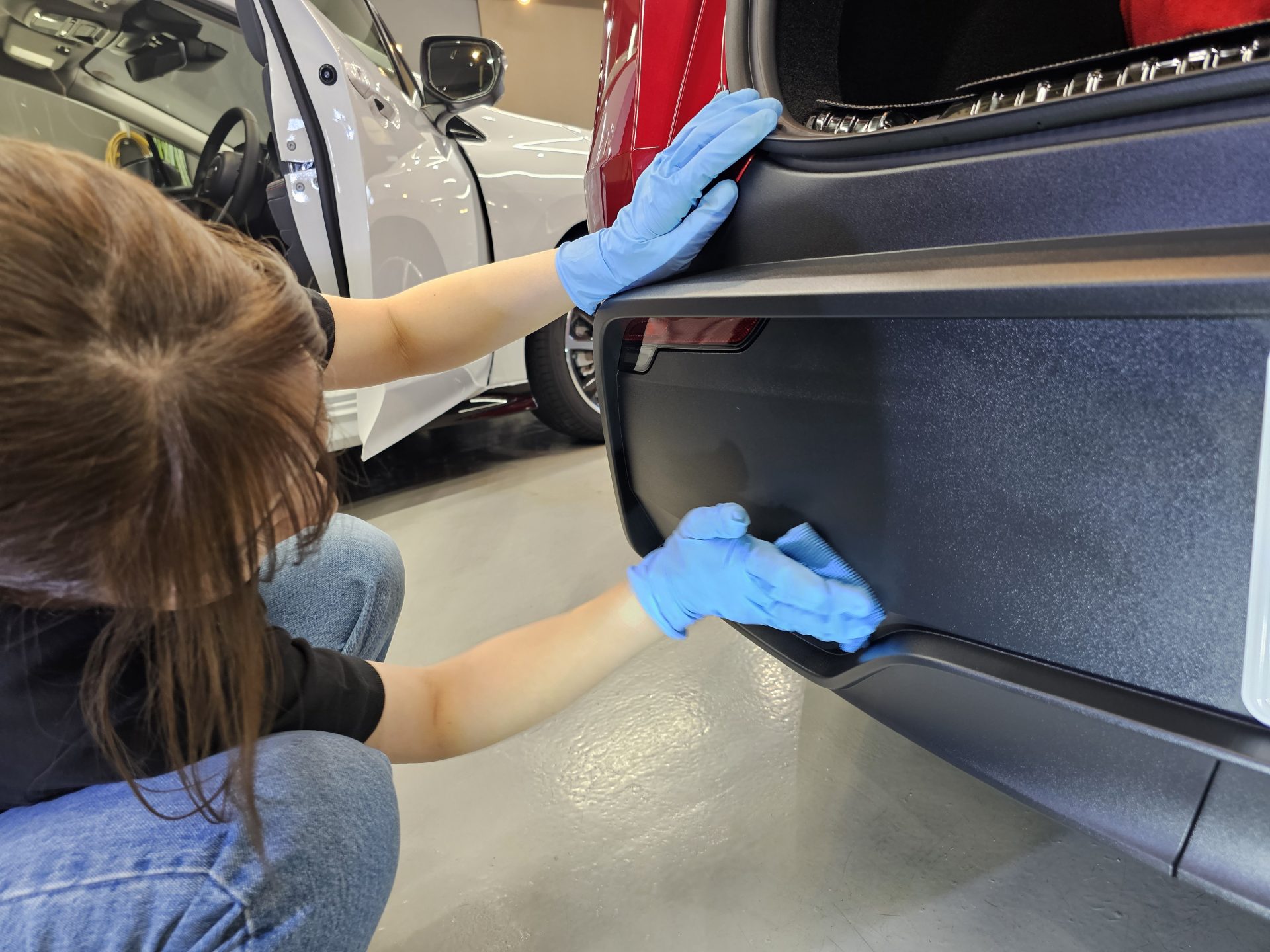 TESLAモデルYジュニパー ウルトラレッド 未塗装樹脂プラスチックコーティング