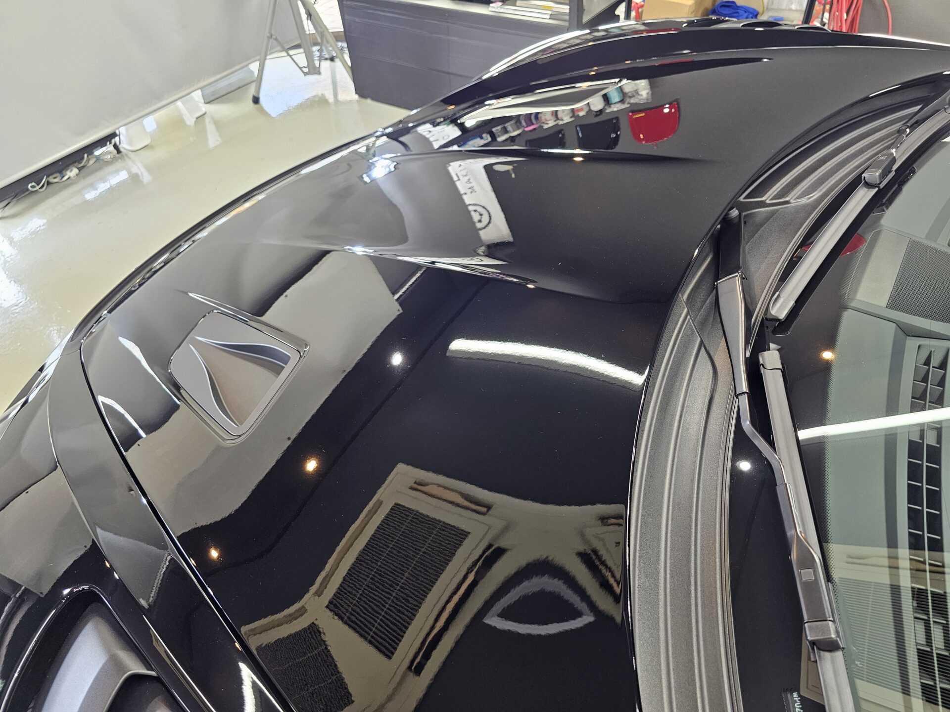 ポルシェ718ケイマンGT4RS ソリッドブラック ppfシミ除去
