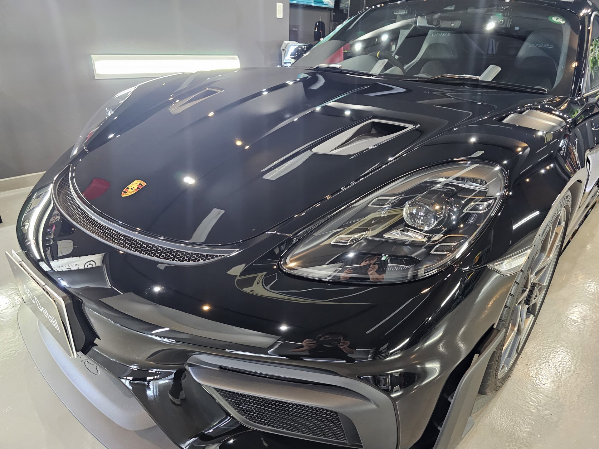 ポルシェ718ケイマンGT4RS ソリッドブラック ppfセラミックコーティング