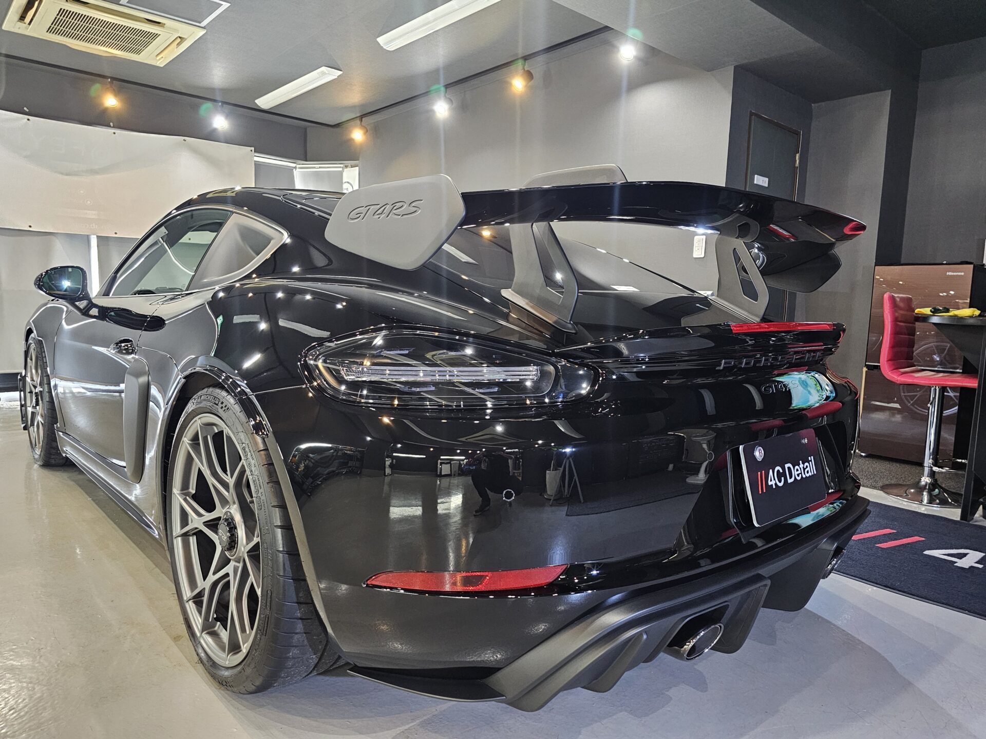 ポルシェ718ケイマンGT4RS ソリッドブラック servfaces xpel ハイブリット施工