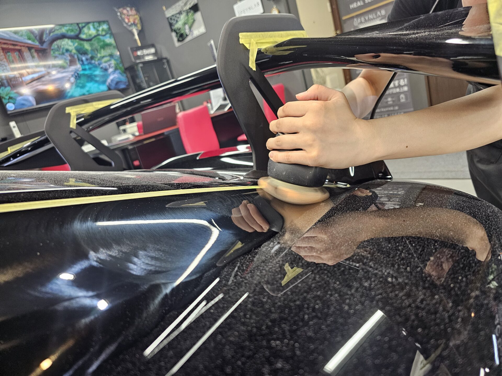 ポルシェ718ケイマンGT4RS ソリッドブラック 磨き細部