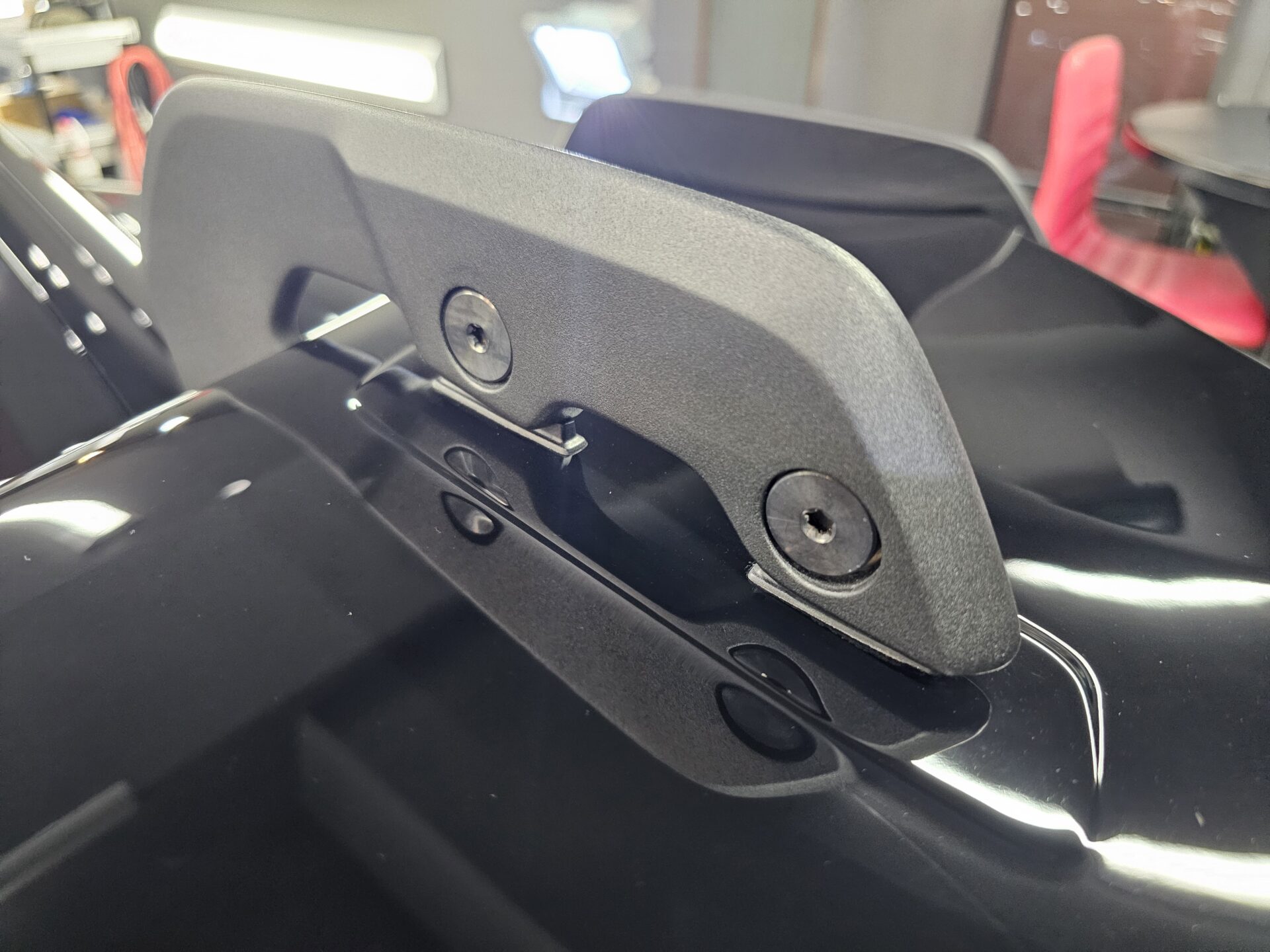 ポルシェ718ケイマンGT4RS ソリッドブラック 細部シミ取り