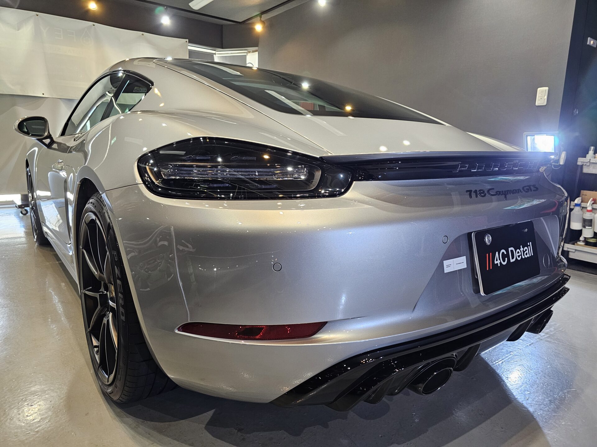 ポルシェ718ケイマンGTS4.0新車 GTECHNIQクリスタルセラムblackセラミックコーティング