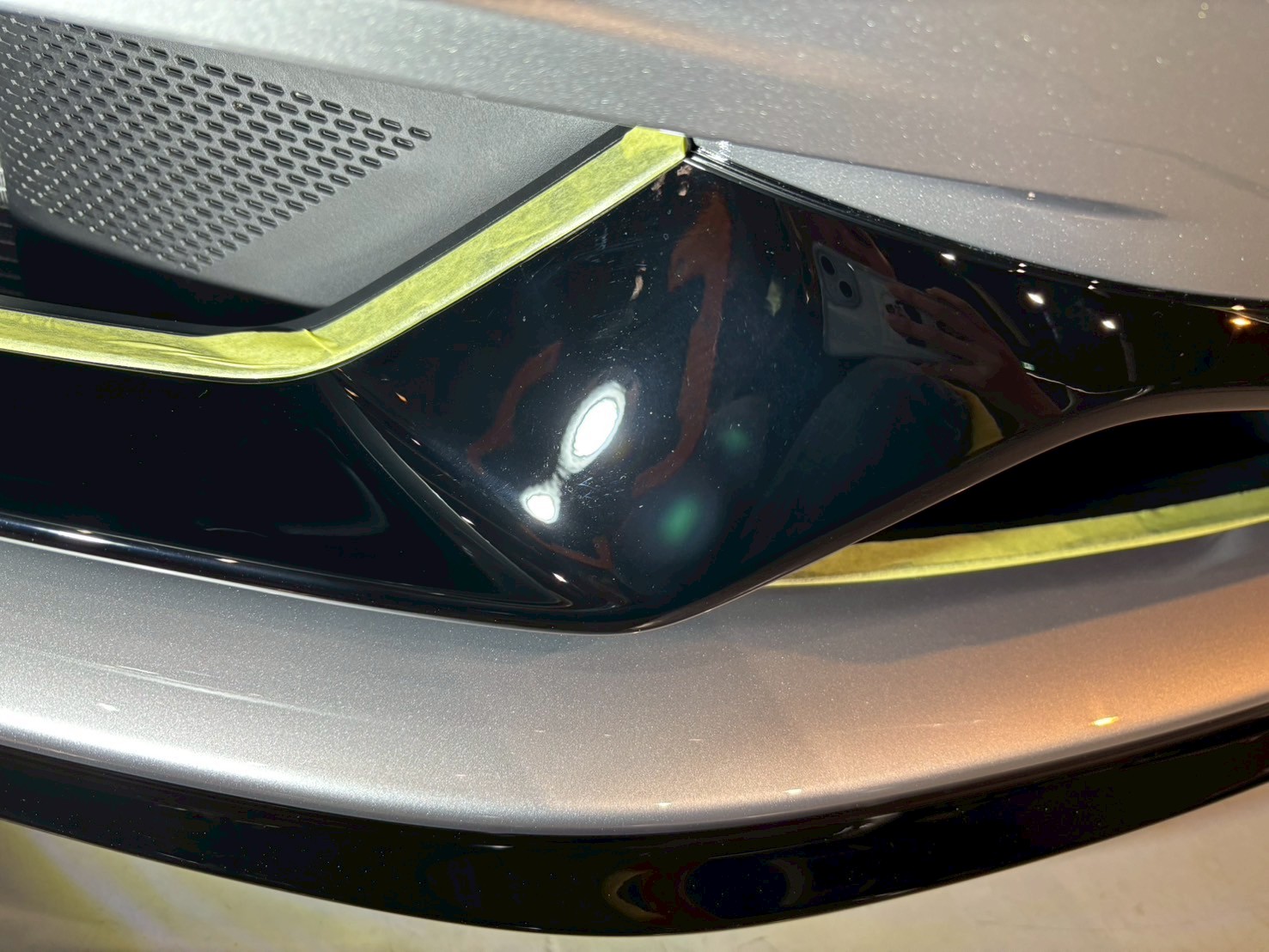 ポルシェ718ケイマンGTS4.0新車 細部磨き傷