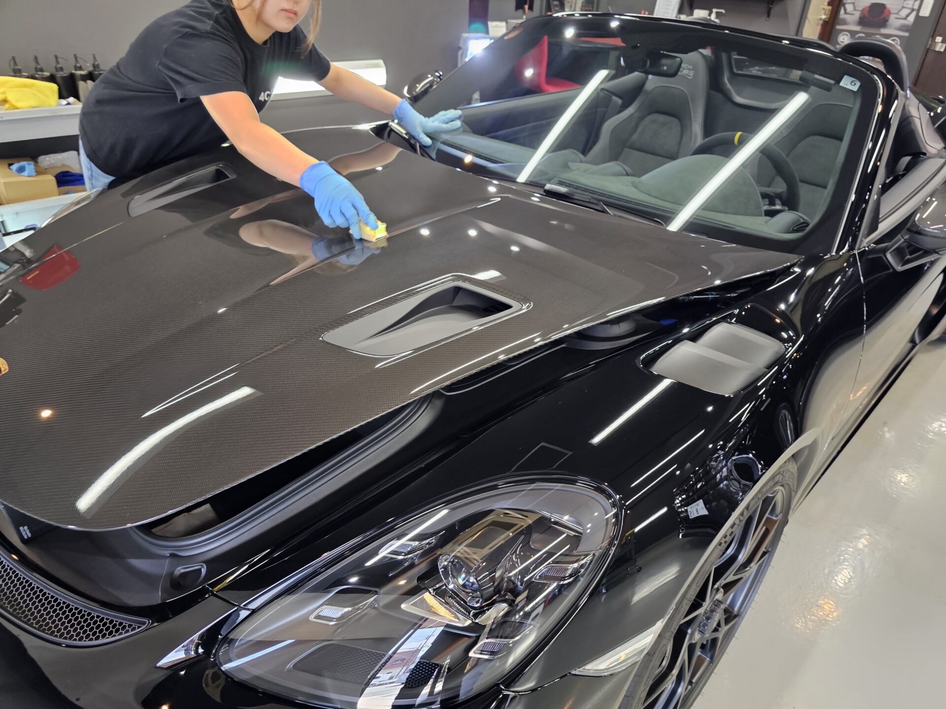 ポルシェ718スパイダーRS 新車 ソリッドブラック GTECHNIQセラミックコーティング塗布