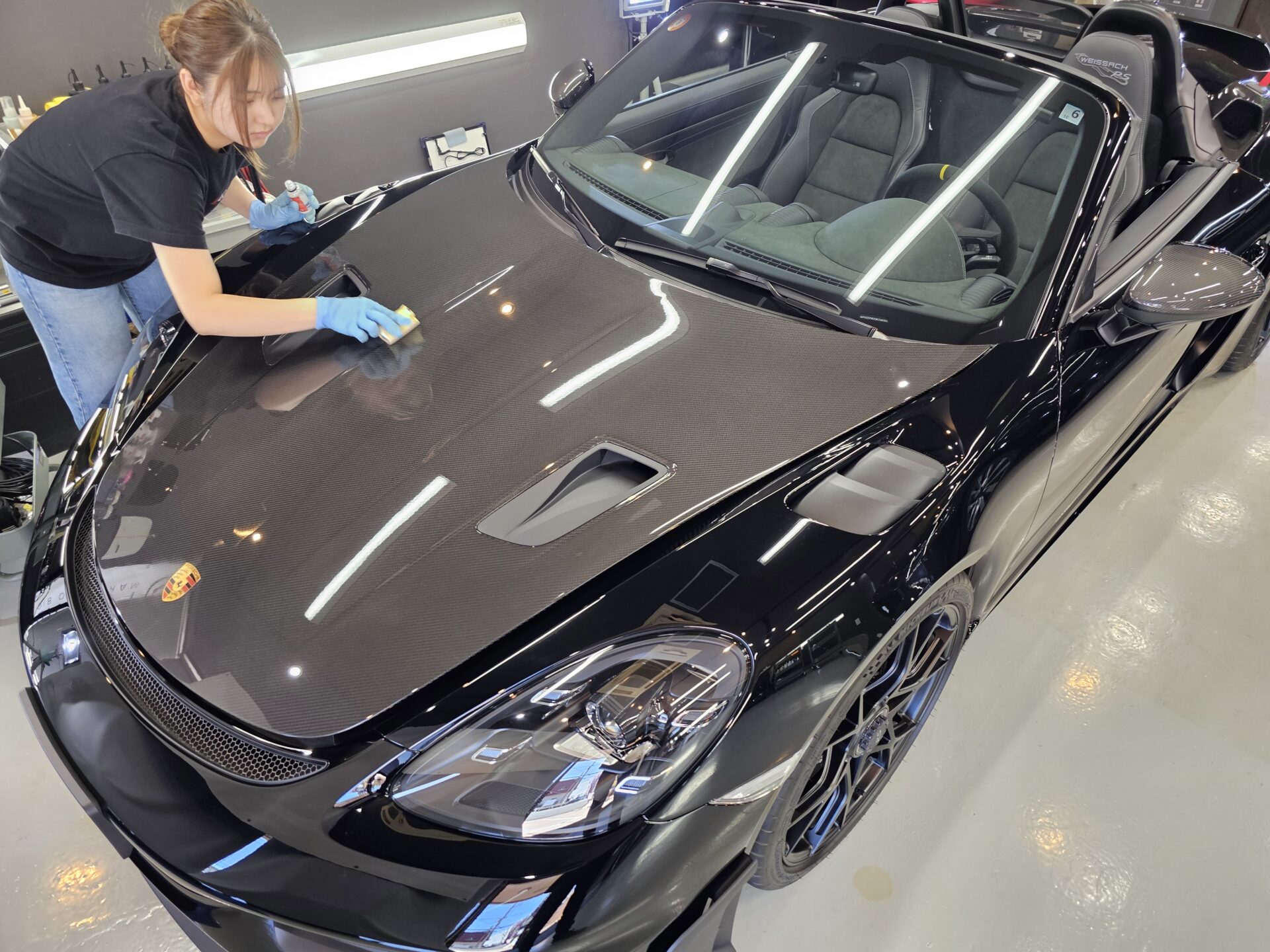 ポルシェ718スパイダーRS 新車 ソリッドブラック GTECHNIQトップコート塗布