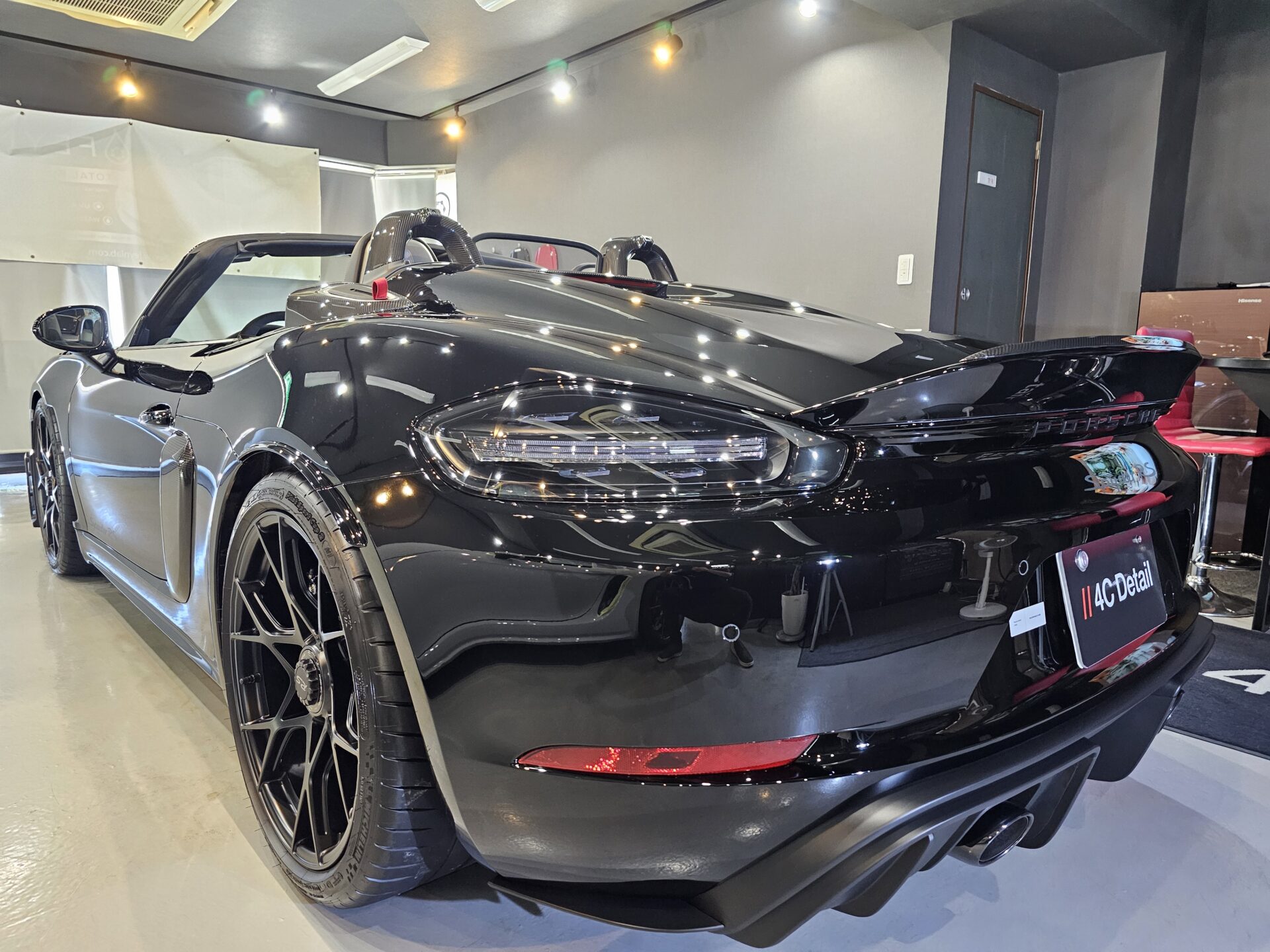 ポルシェ718スパイダーRS 新車 ソリッドブラック ジーテクニッククリスタルセラムブラックセラミックボディコーティング