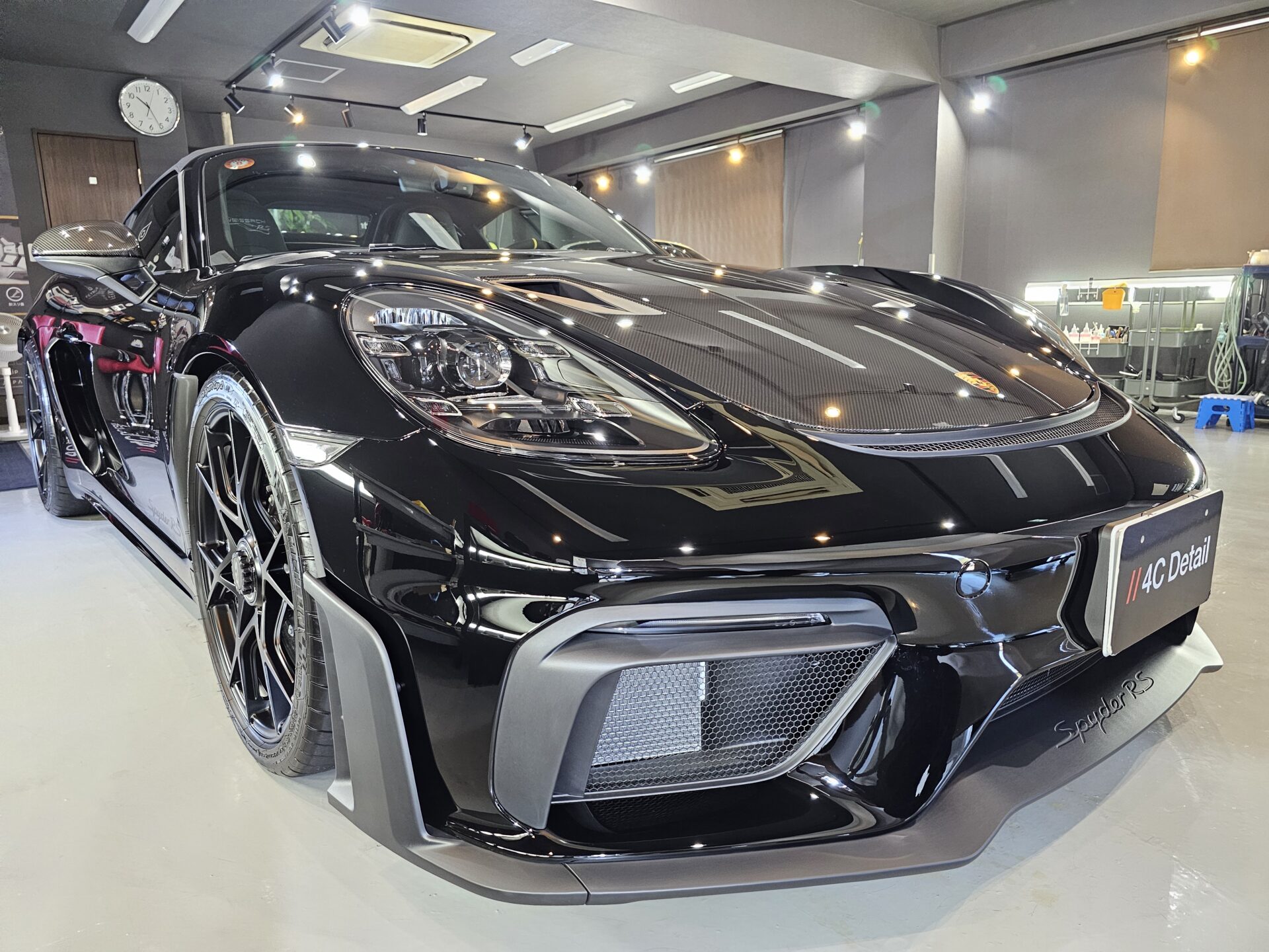 ポルシェ718スパイダーRS 新車 ソリッドブラック セラミックコーティング GTECHNIQ