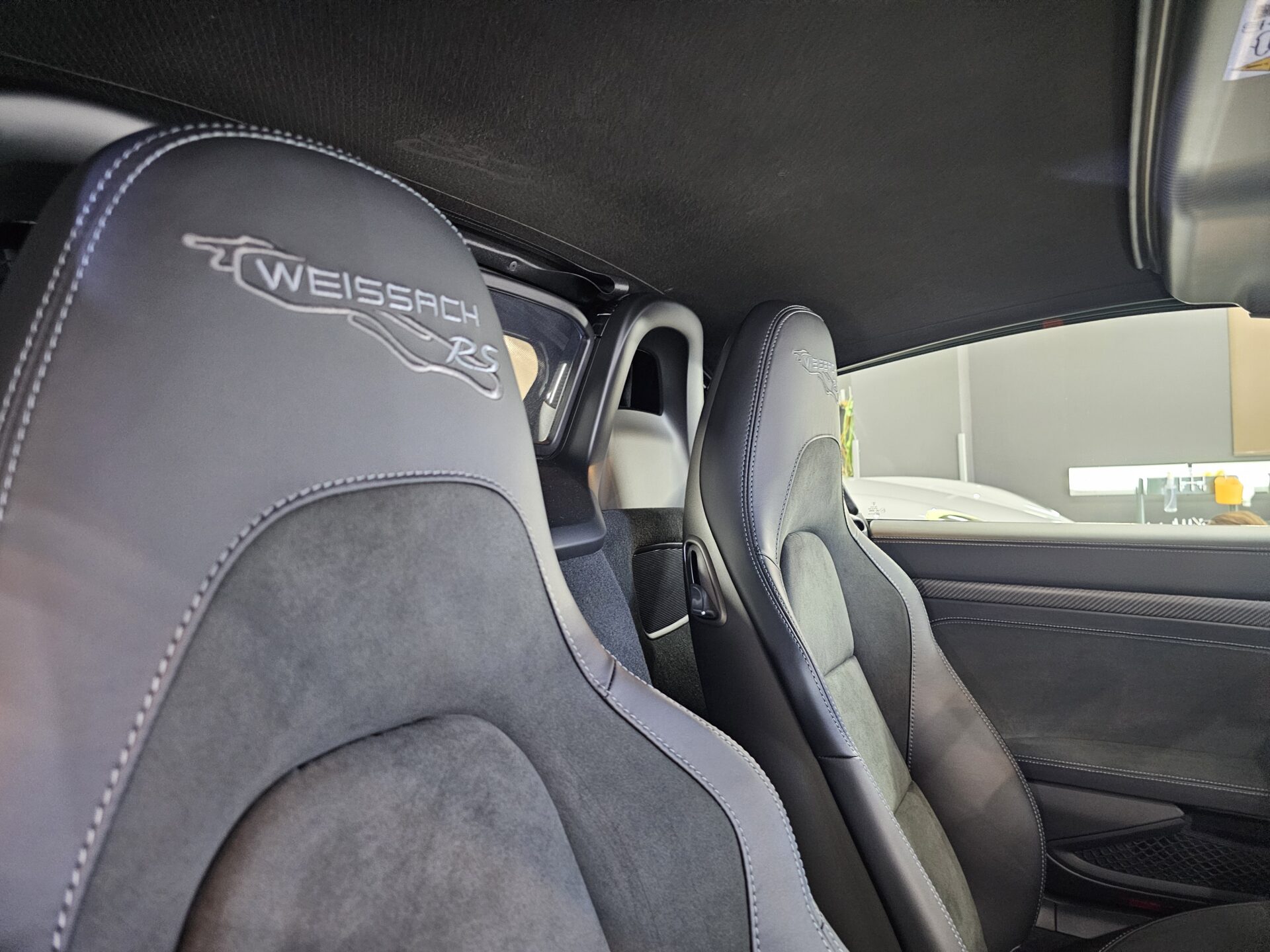 ポルシェ718スパイダーRS 新車 ソリッドブラック ヴァイザッハパッケージシートコーティング