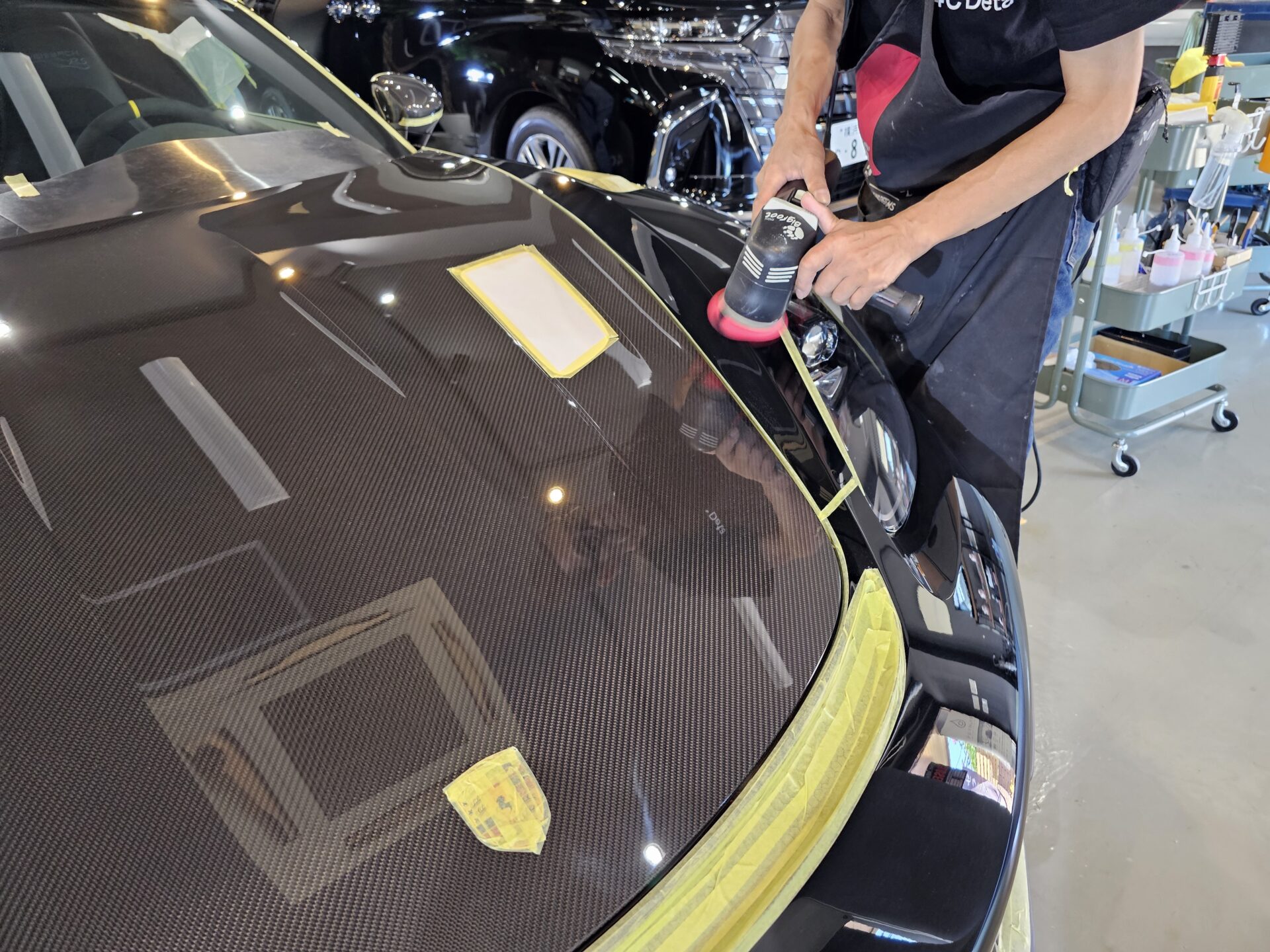 ポルシェ718スパイダーRS 新車 ソリッドブラック 下地処理 磨き