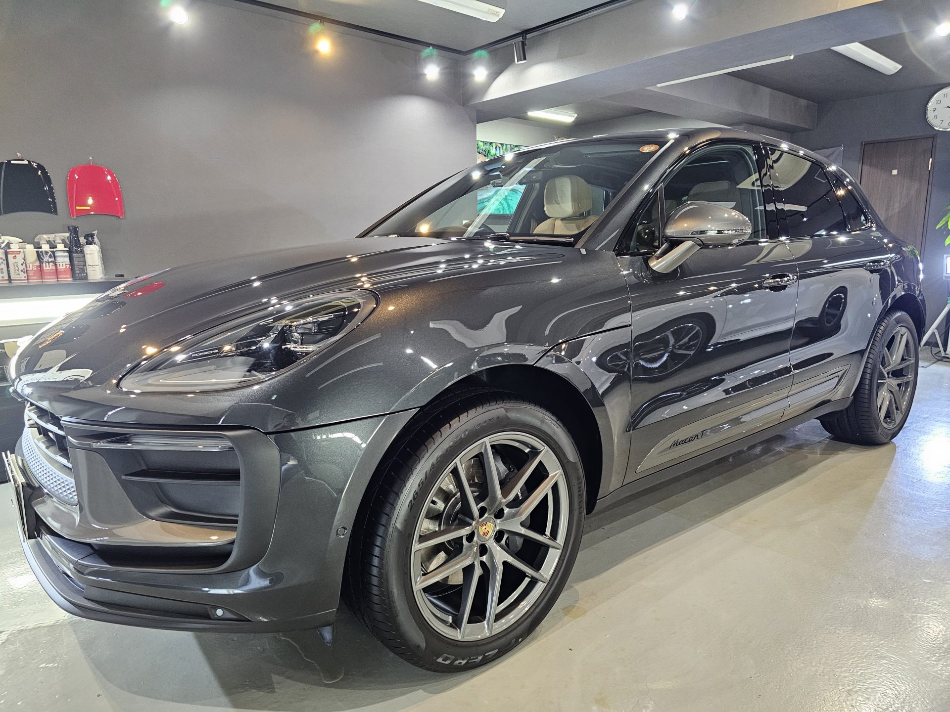 新車PORSCHEマカンT GTECHNIQクリスタルセラムBLACKセラミックコーティング他フル施工 横浜市神奈川区