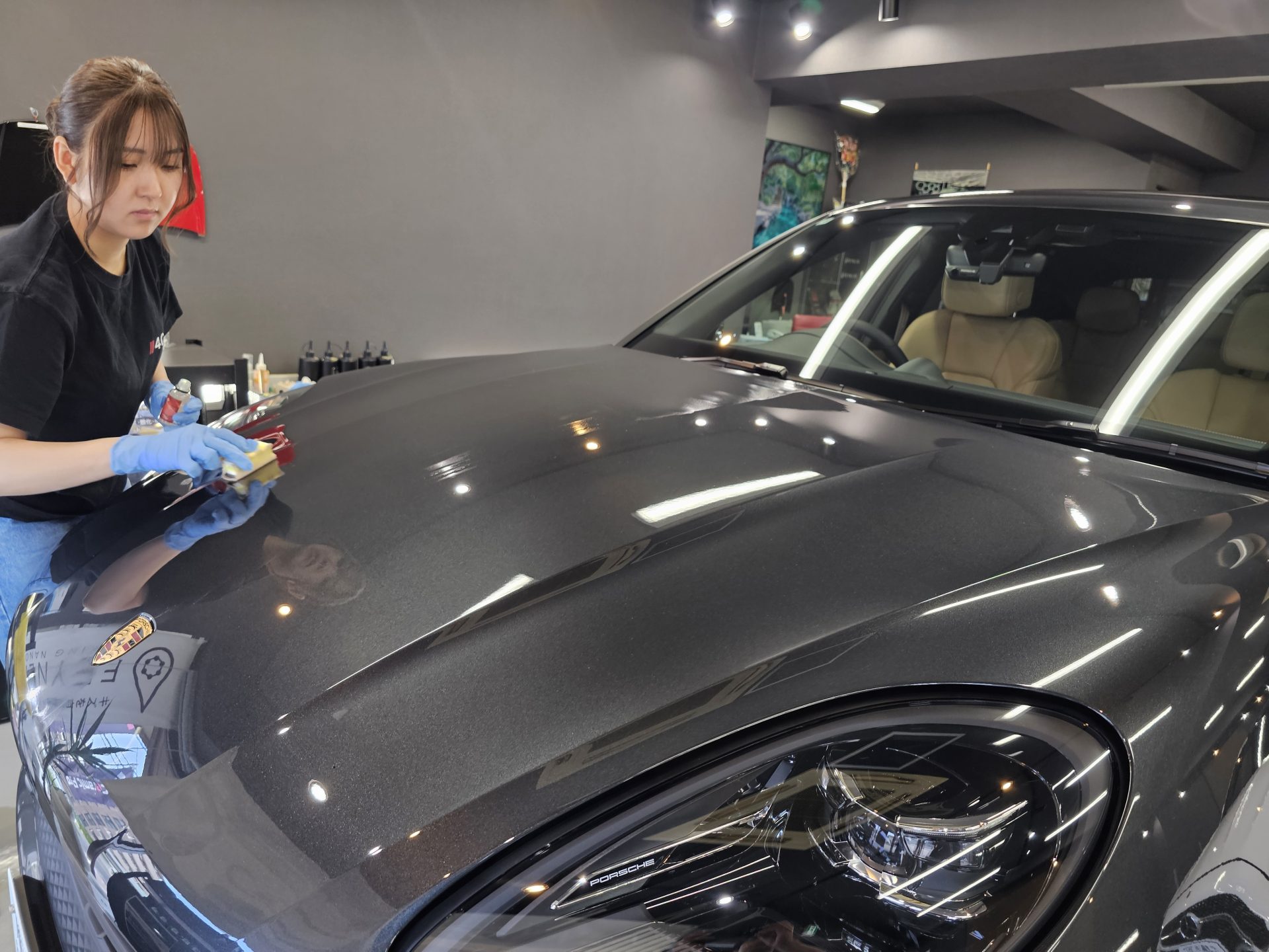 ポルシェマカンT GTECHNIQトップコート塗布