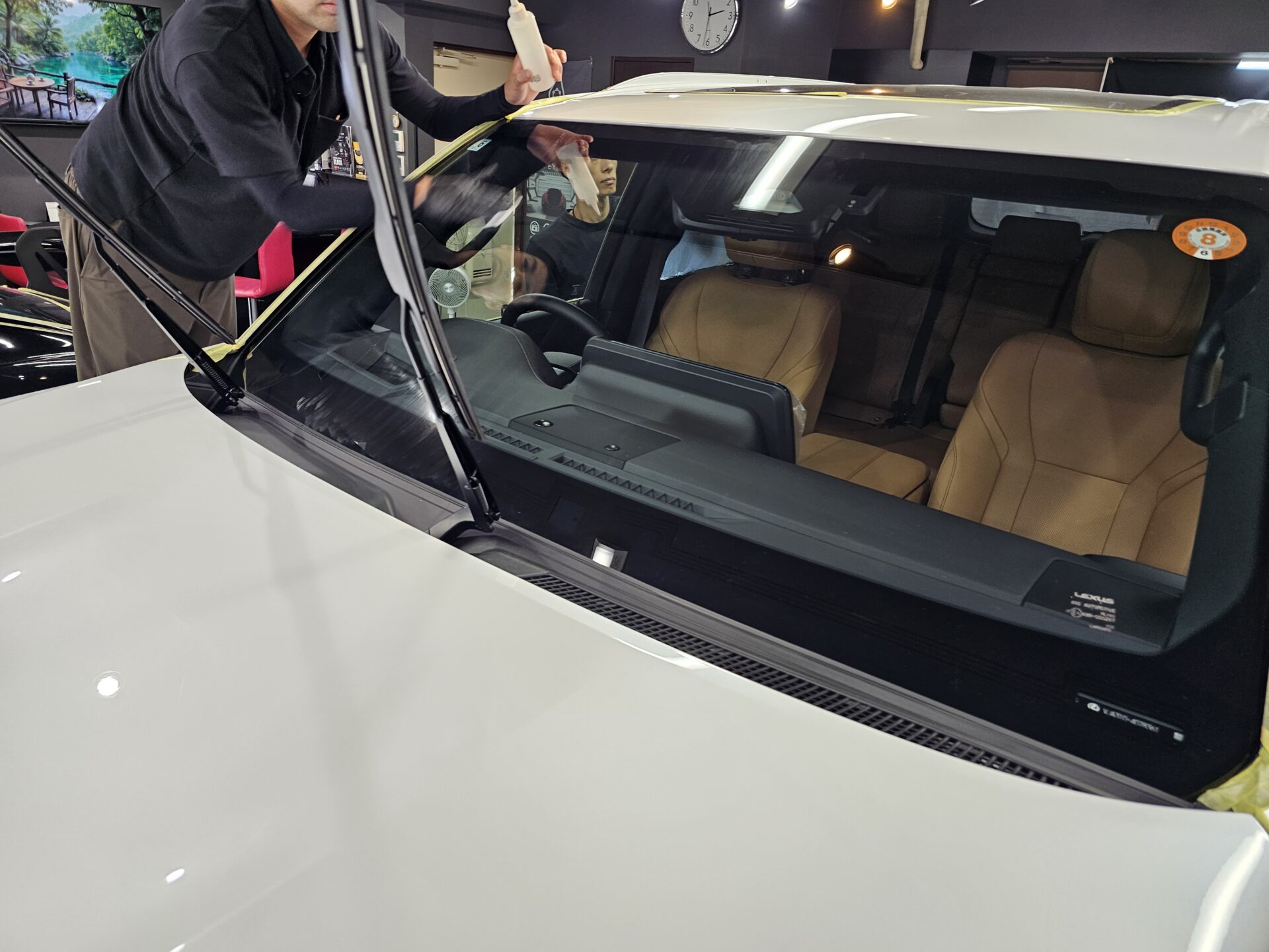 レクサスLX600 新車 スリックフロントガラスコーティング塗布